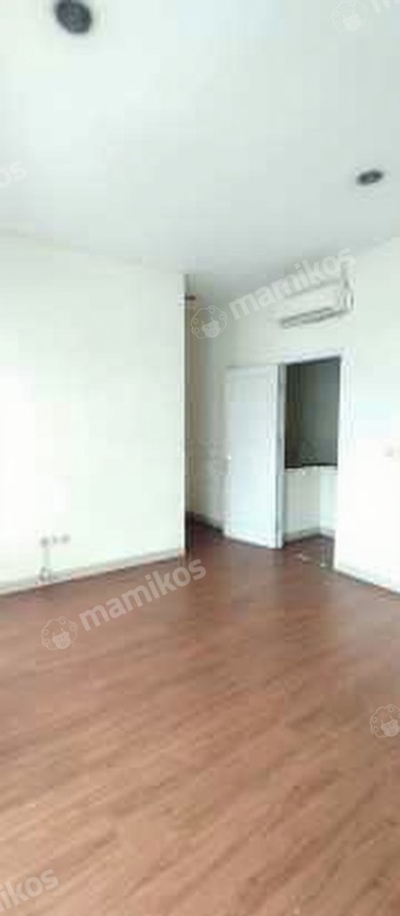 Rumah Sertifikat SHM 3 Kamar Tidur 3 Kamar Mandi Green Lake City Jakarta Barat - Photo 2