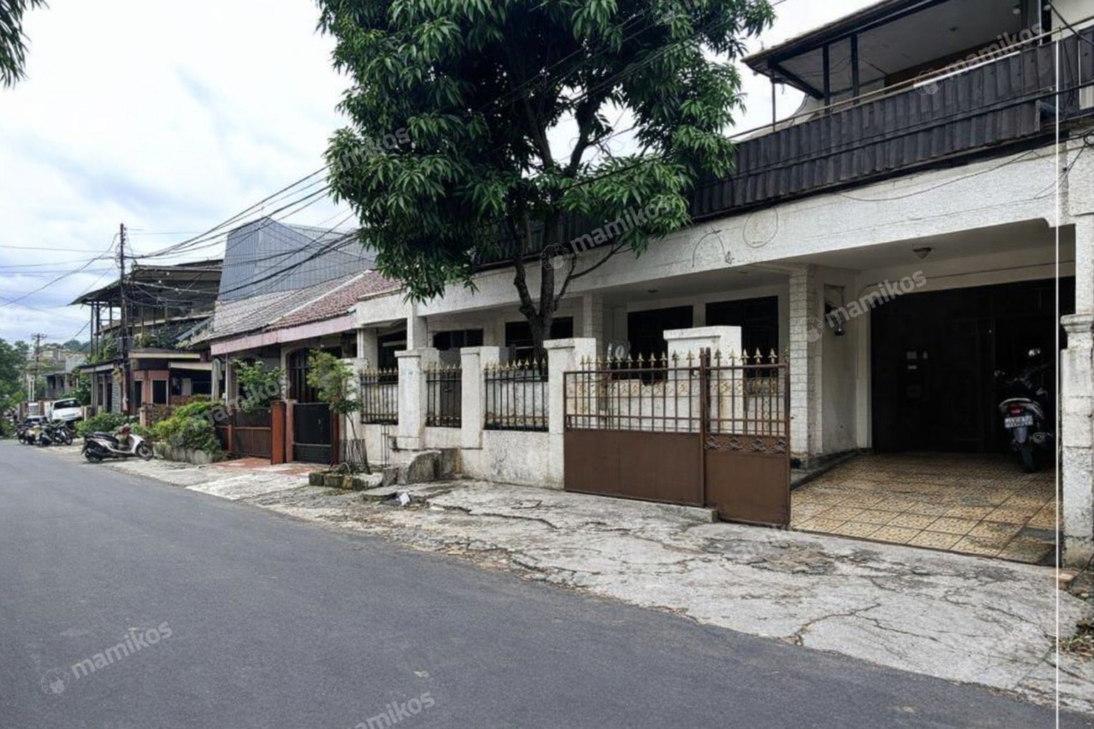 Rumah Sertifikat SHM 5 Kamar Tidur 3 Kamar Mandi Tebet Jakarta Selatan