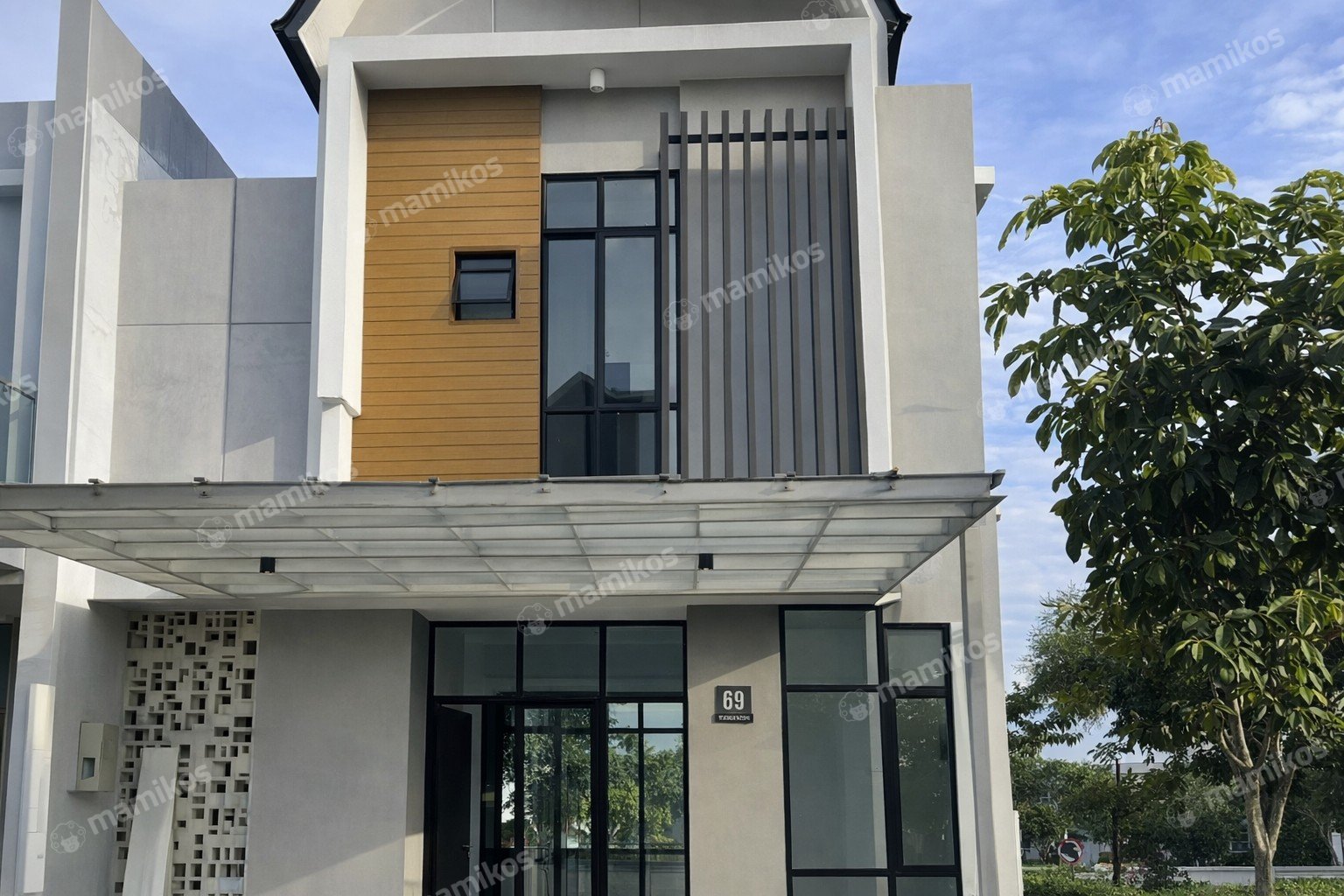 Rumah Sertifikat SHM 4 Kamar Tidur 3 Kamar Mandi Pantai Indah Kapuk 2 Jakarta Utara
