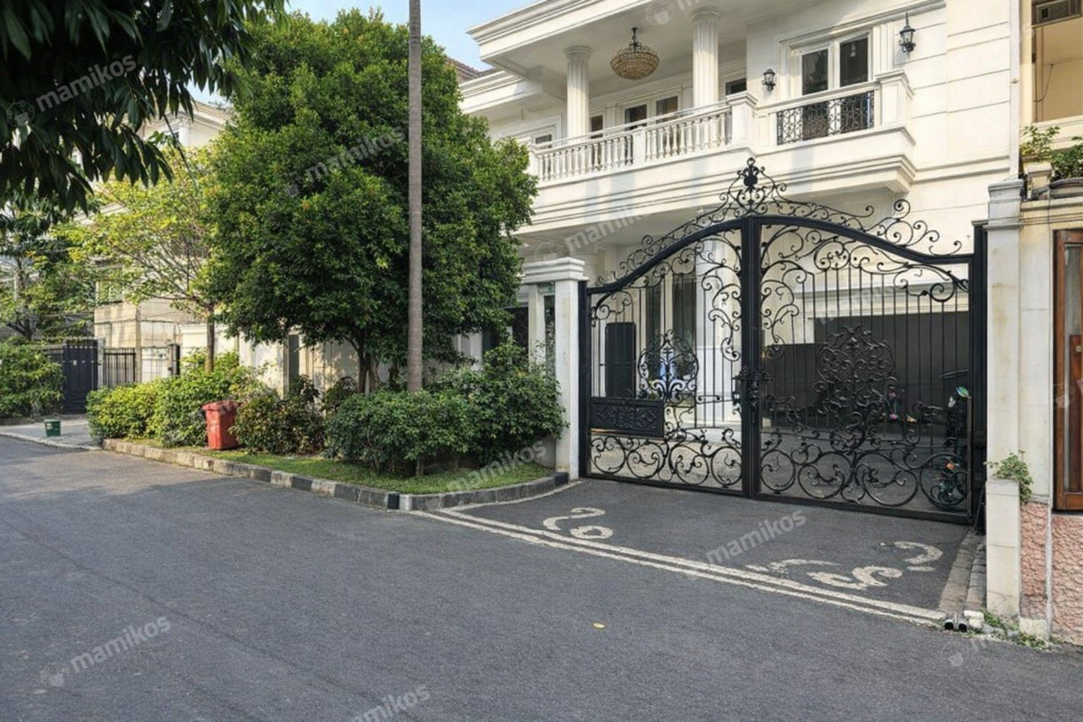 Rumah 5KT 4KM Pondok Indah Jakarta Selatan