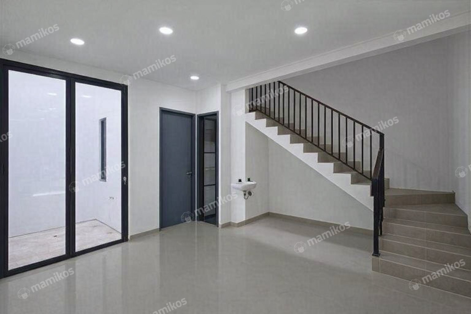 Rumah Sertifikat SHM 5 Kamar Tidur 4 Kamar Mandi Citra Garden Jakarta Barat