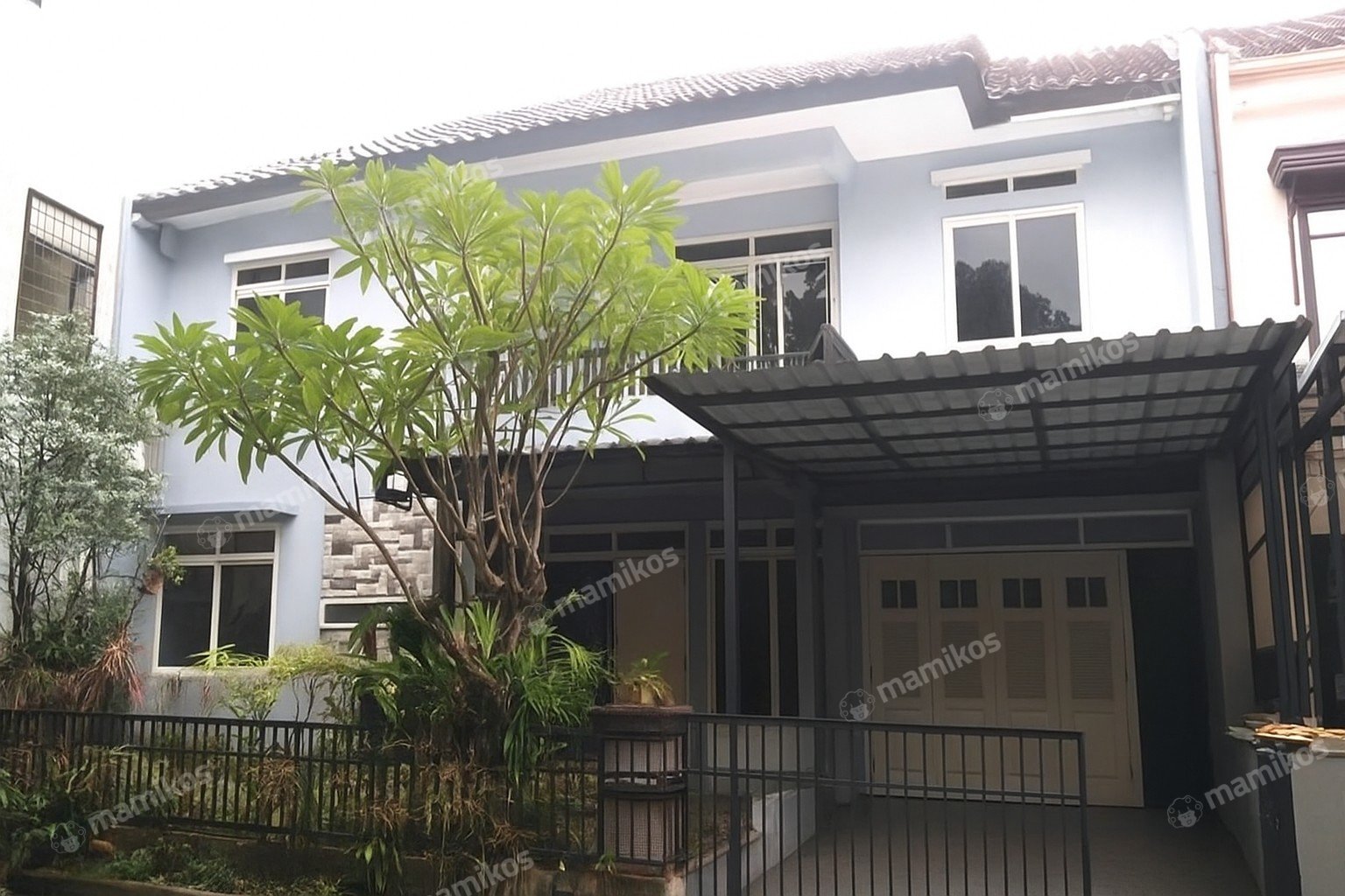 Rumah Sertifikat SHM 5 Kamar Tidur 3 Kamar Mandi Citra Grand Jakarta Timur