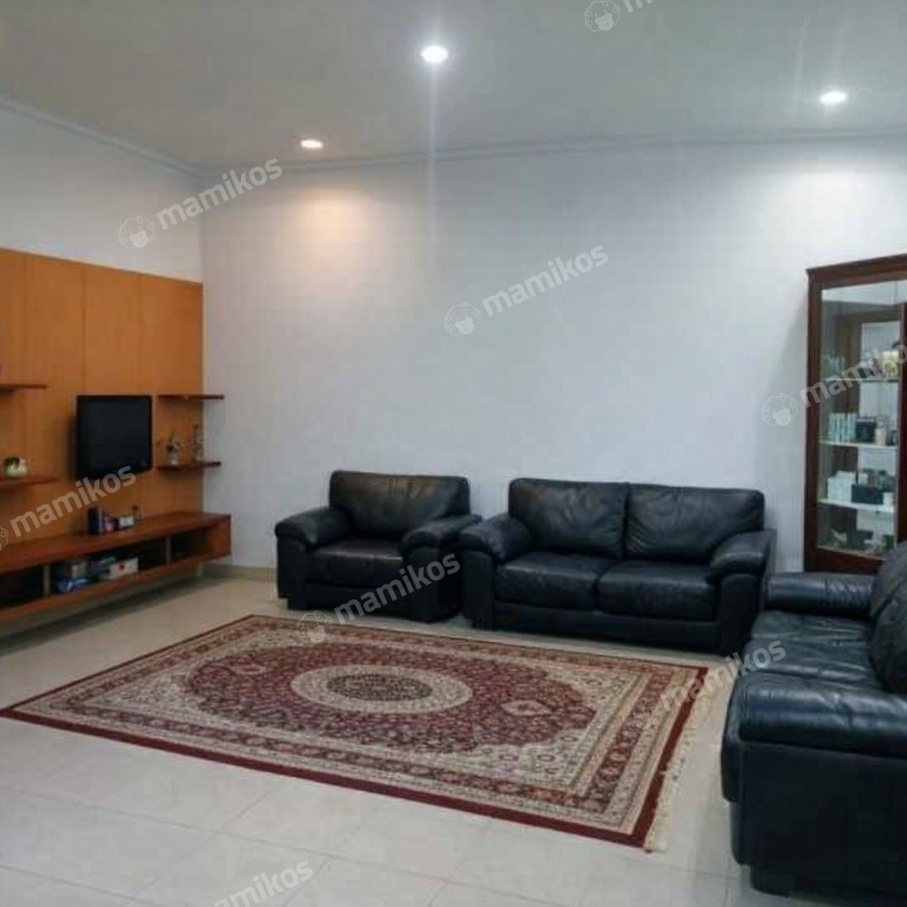 Rumah Sertifikat SHM 5 Kamar Tidur 3 Kamar Mandi Citra Grand Jakarta Timur - Photo 2