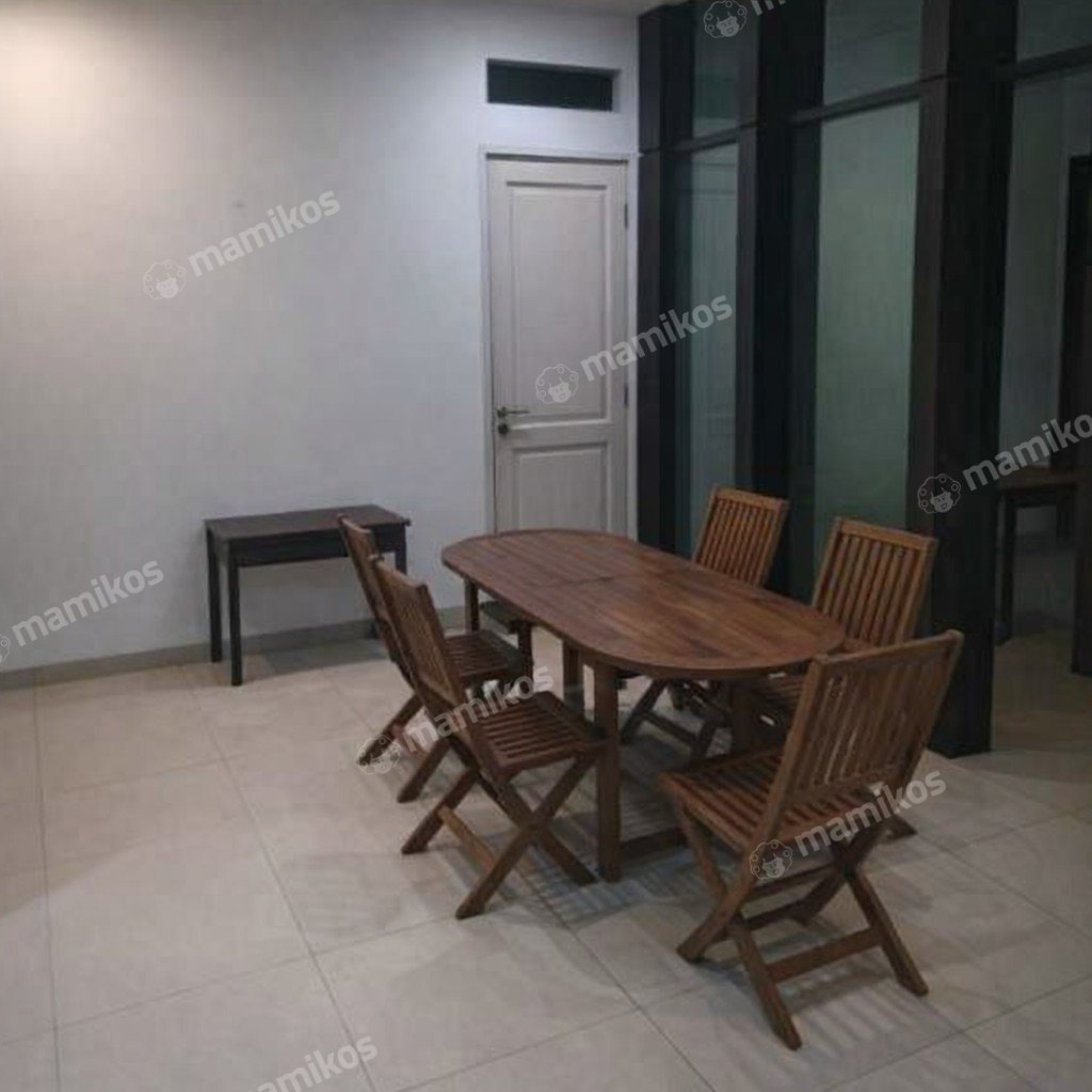 Rumah Sertifikat SHM 5 Kamar Tidur 3 Kamar Mandi Citra Grand Jakarta Timur - Photo 3