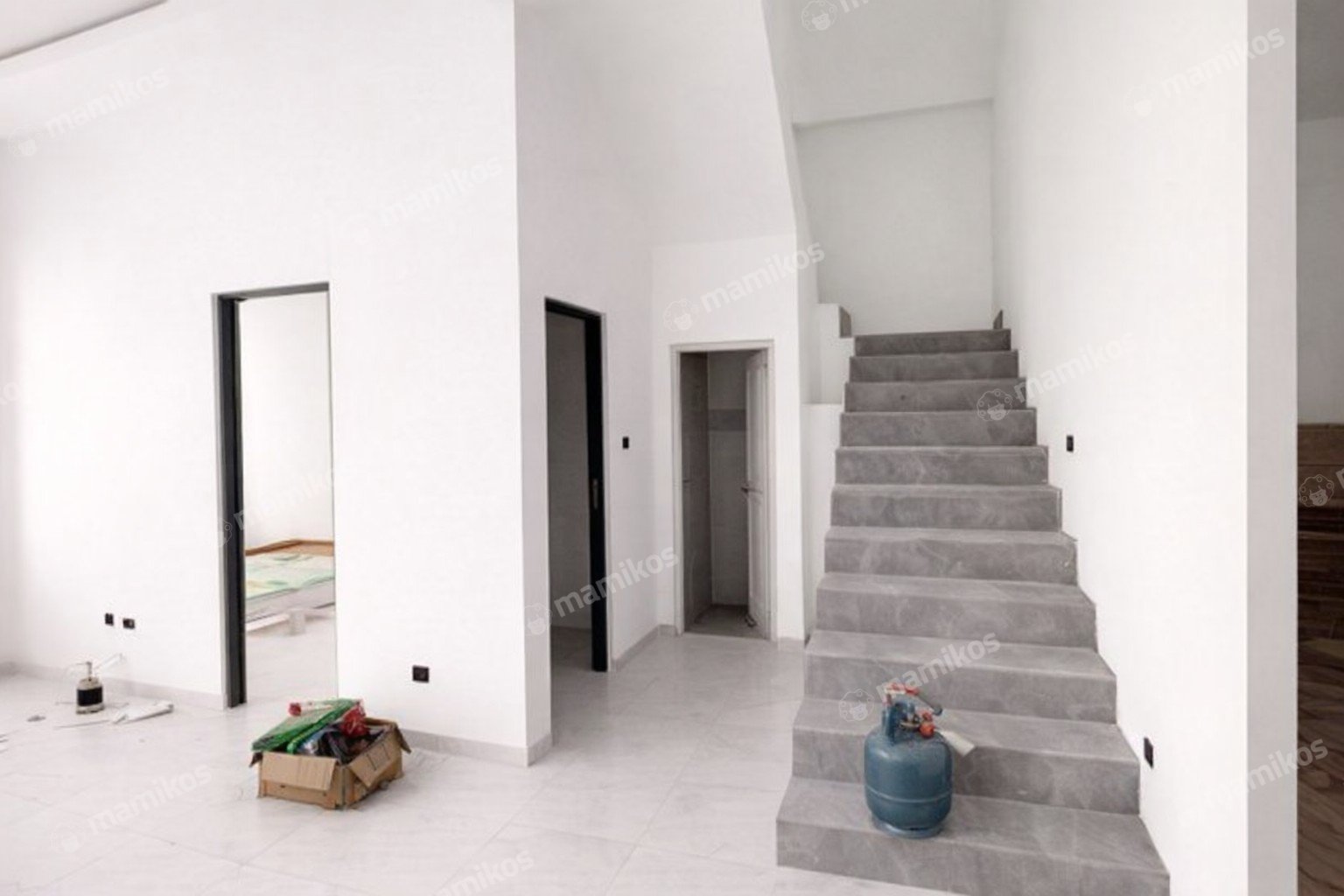 Rumah Baru Sertifikat SHM 5 Kamar Tidur Citra Garden Jakarta Barat - Photo 4