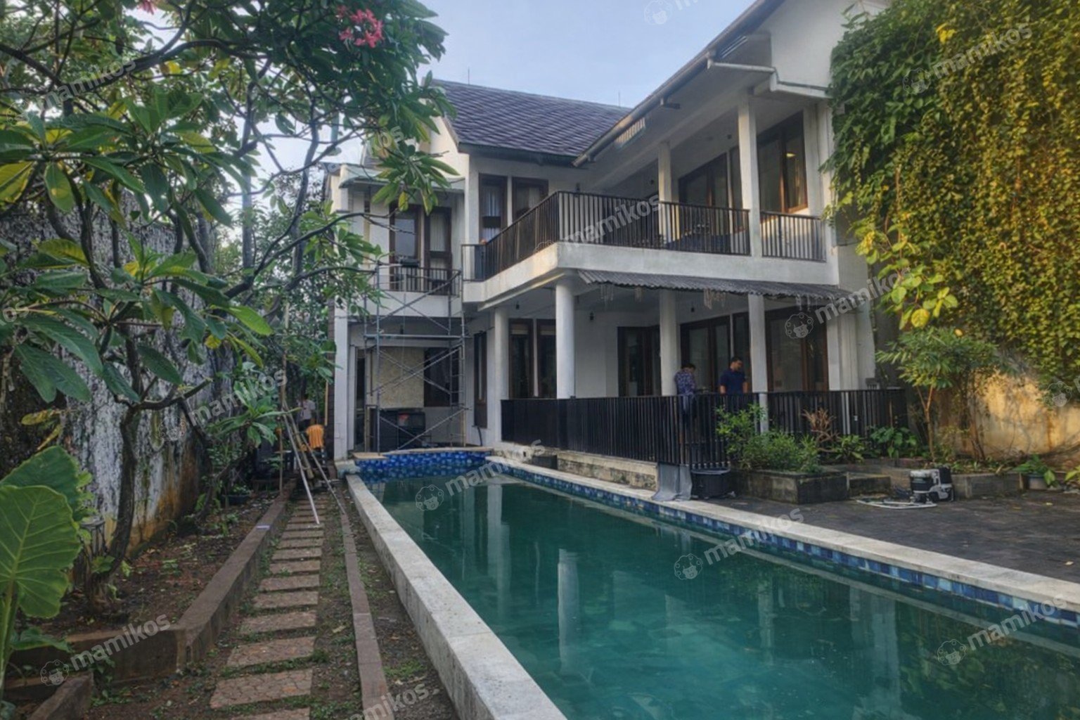 Rumah Sertifikat SHM 5 Kamar Tidur 5 Kamar Mandi Permata Hijau Jakarta Selatan