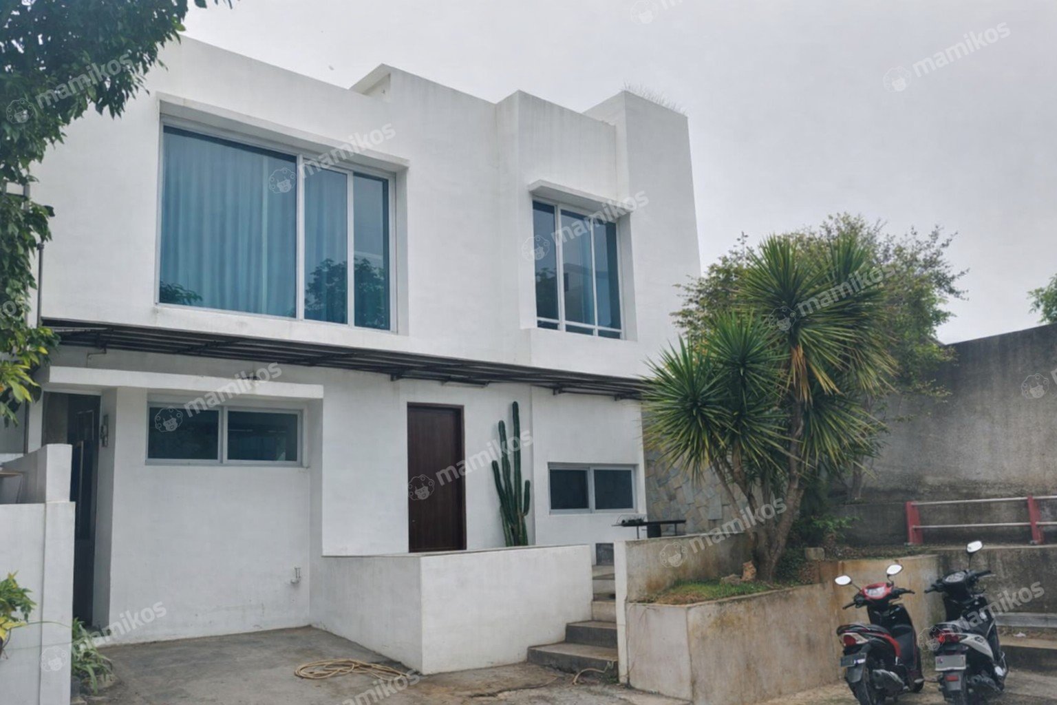 Rumah Sertifikat SHM 4 Kamar Tidur 5 Kamar Mandi Cibubur Jakarta Timur