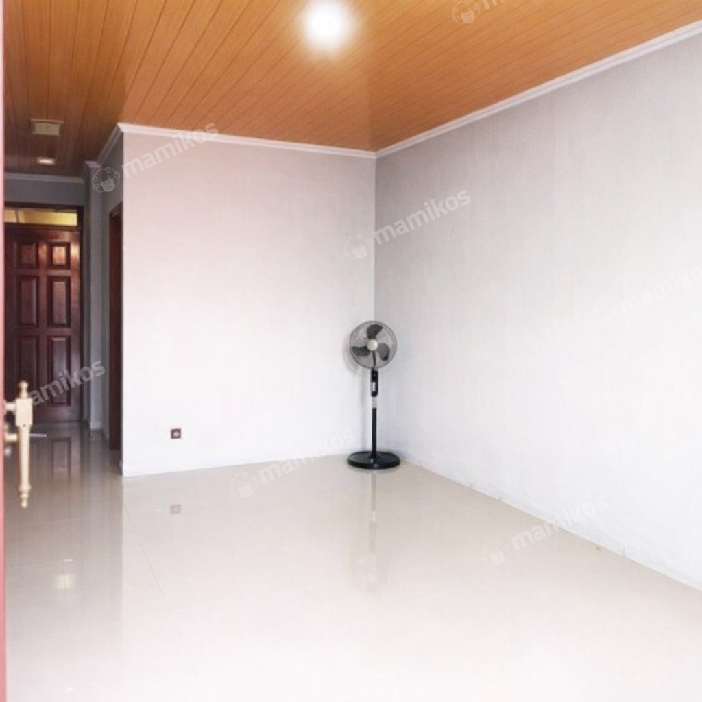 Rumah Sertifikat SHM 6 Kamar Tidur 6 Kamar Mandi Joglo Jakarta Barat - Photo 2