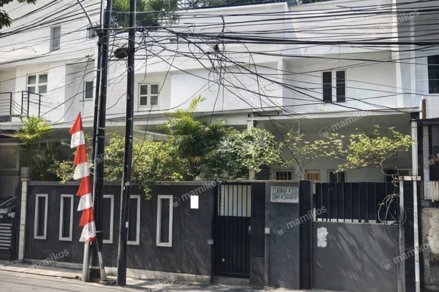 Rumah Sertifikat SHM 21 Kamar Tidur 21 Kamar Mandi Palmerah Jakarta Barat