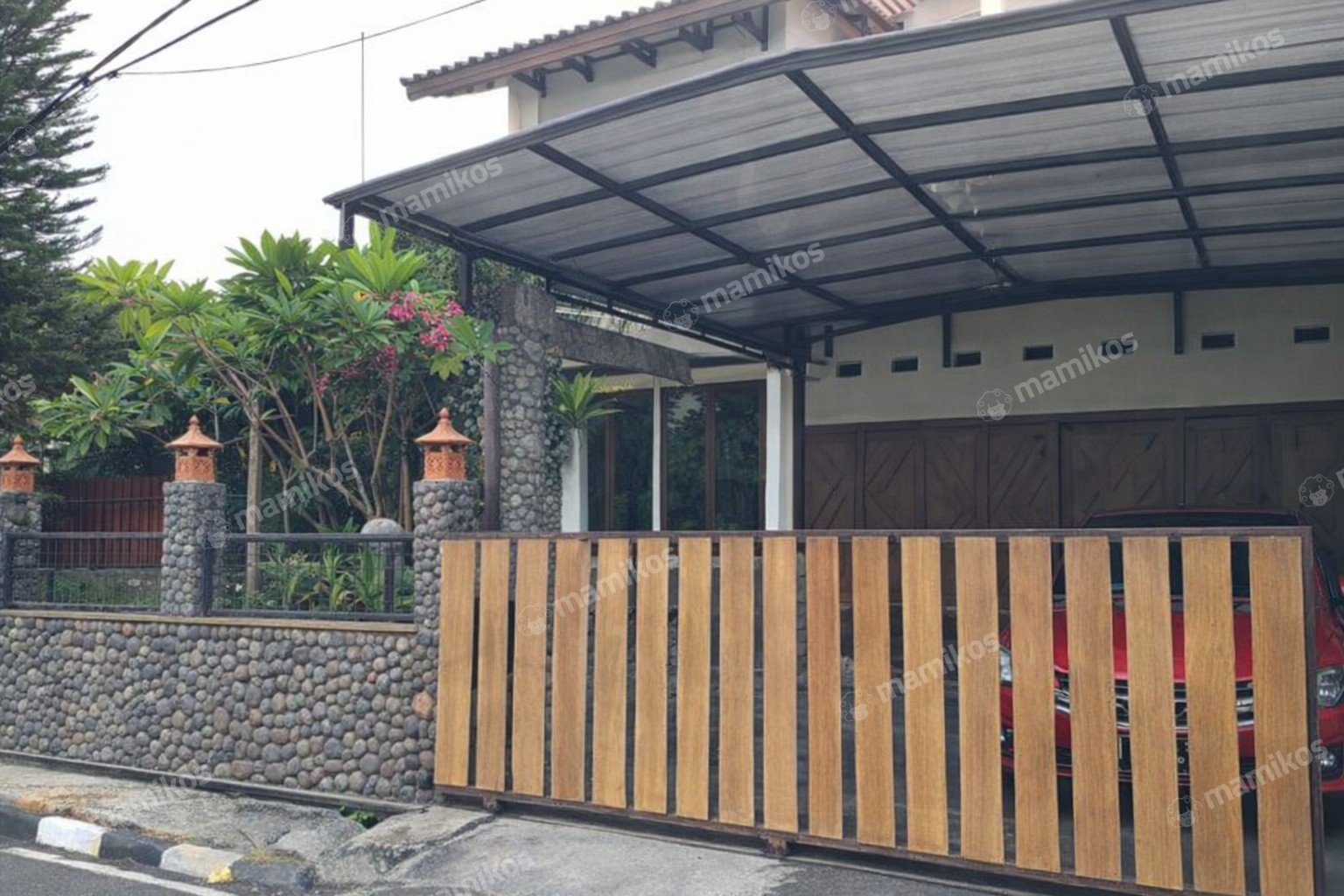 Rumah Sertifikat SHM 6 Kamar Tidur 5 Kamar Mandi Ciracas Jakarta Timur