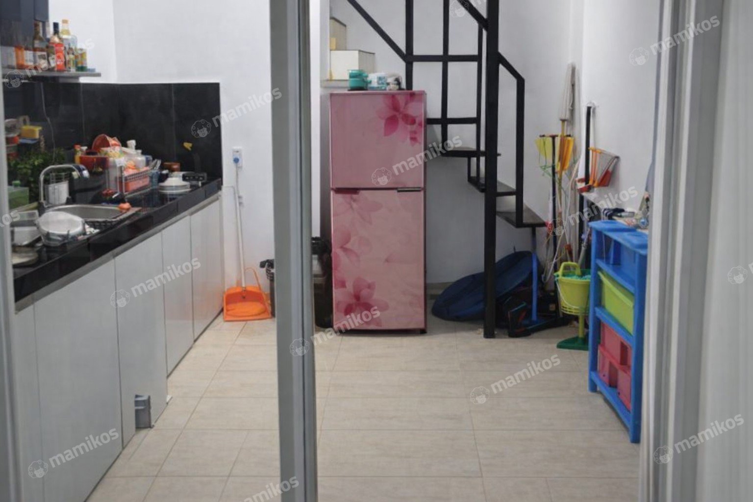 Rumah Sertifikat SHM 3 Kamar Tidur 2 Kamar Mandi Green Lake City Jakarta Barat - Photo 3