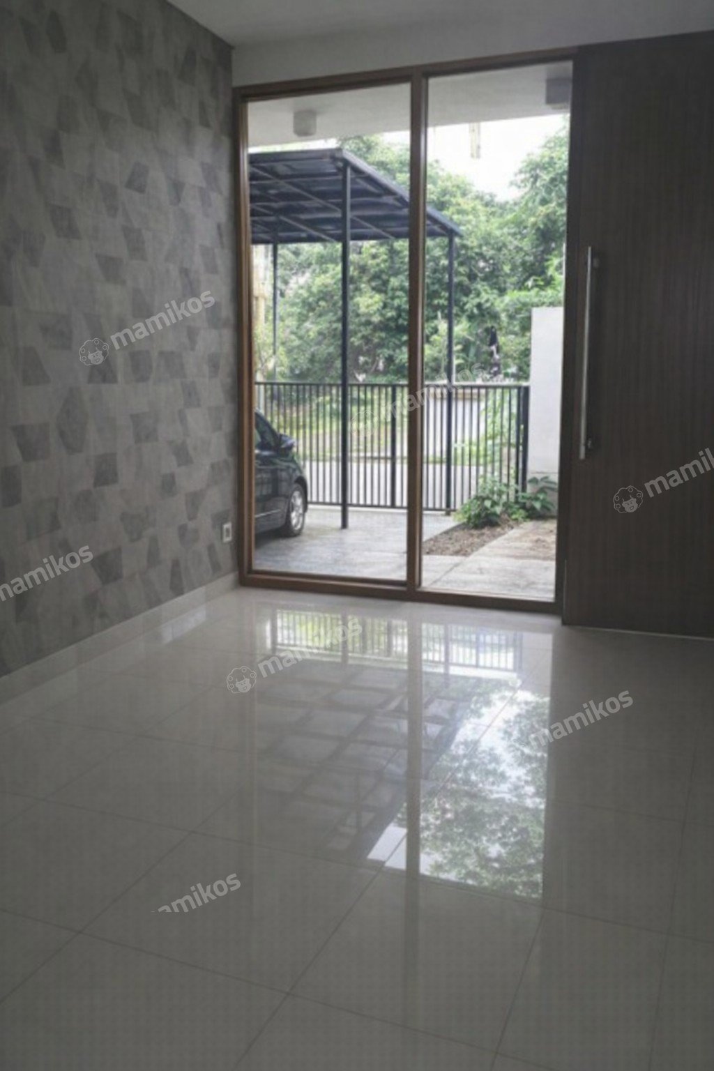 Rumah Sertifikat SHM 5 Kamar Tidur 4 Kamar Mandi Cibubur Jakarta Timur - Photo 2