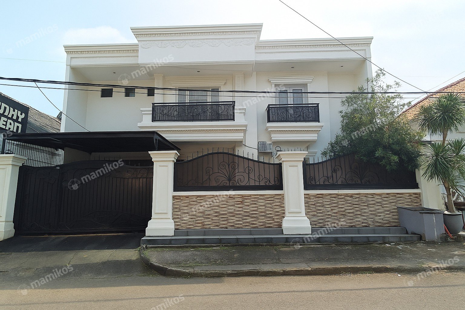 Rumah Sertifikat SHM 4 Kamar Tidur 3 Kamar Mandi Tebet Jakarta Selatan