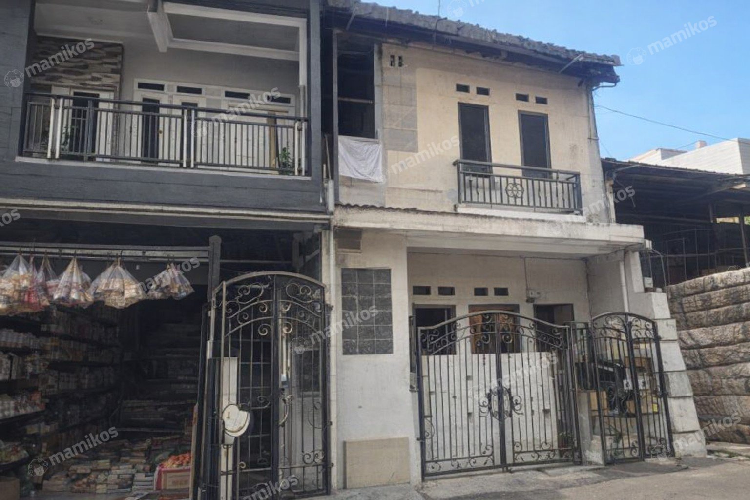 Rumah Sertifikat SHM 7 Kamar Tidur 4 Kamar Mandi Kebon Jeruk Jakarta Barat - Photo 2