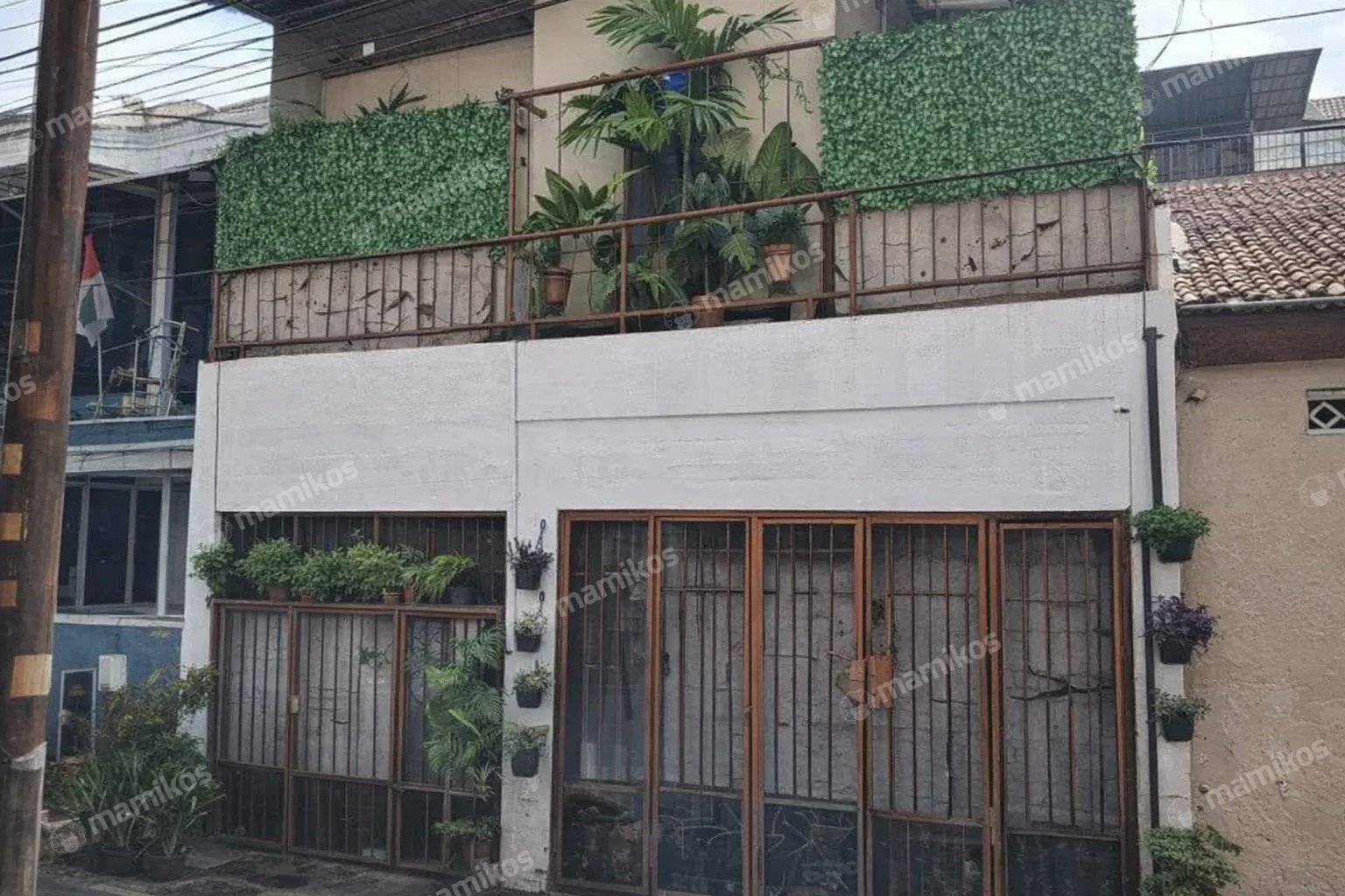 Rumah Sertifikat SHM 3 Kamar Tidur 3 Kamar Mandi Kebon Jeruk Jakarta Barat