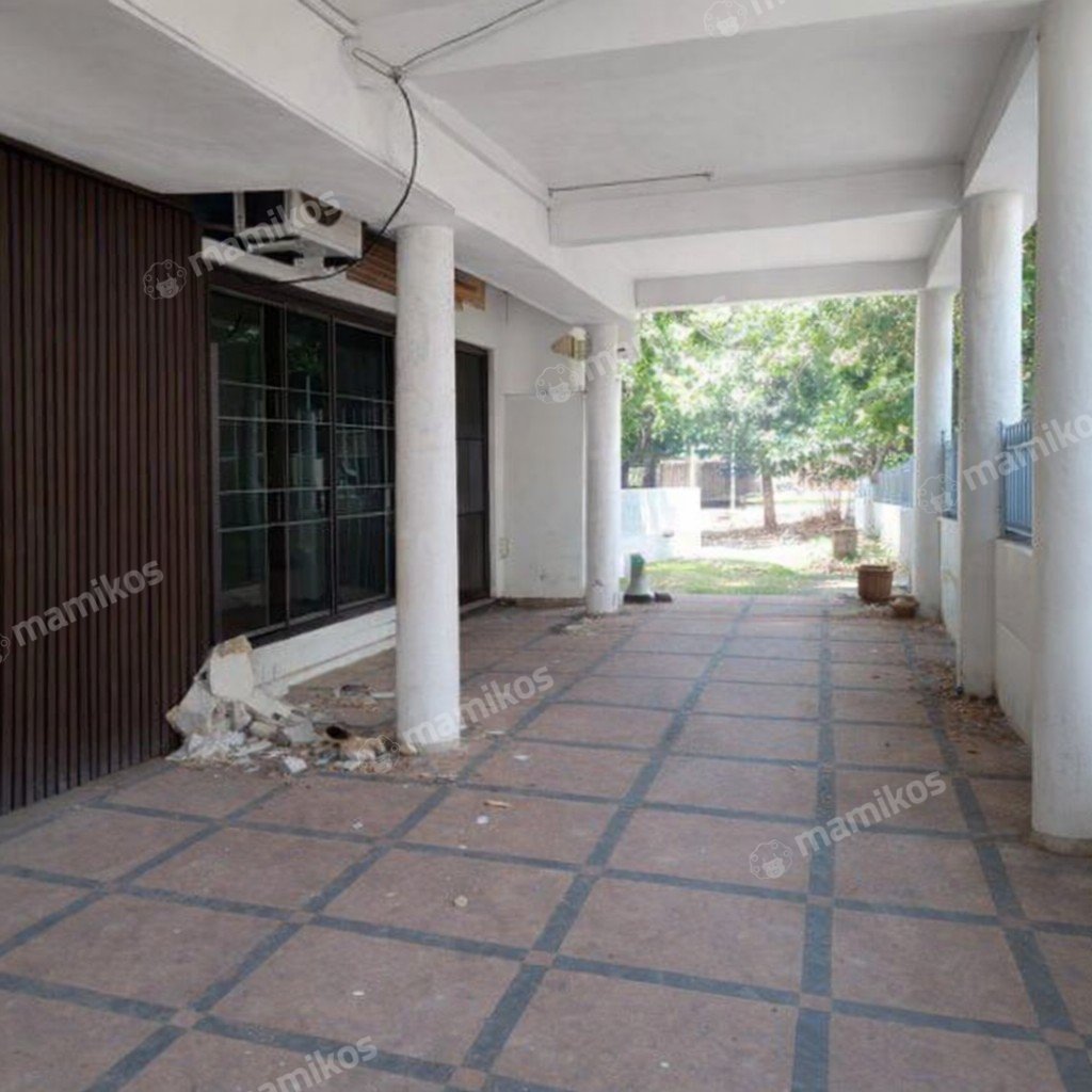 Rumah Sertifikat SHM 4 Kamar Tidur 4 Kamar Mandi Taman Ratu Jakarta Barat - Photo 2