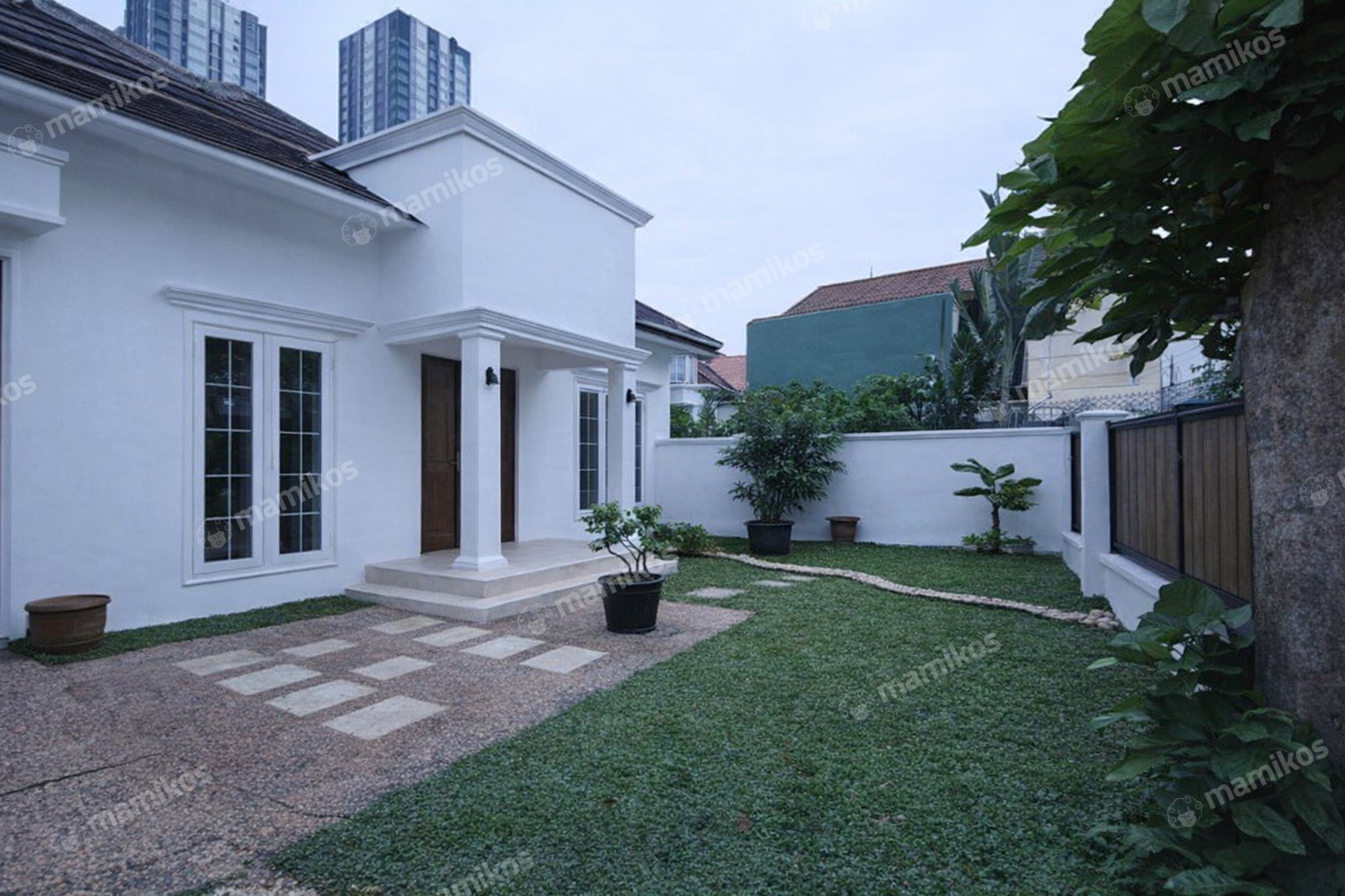 Rumah Sertifikat SHM 5 Kamar Tidur 4 Kamar Mandi Cilandak Jakarta Selatan