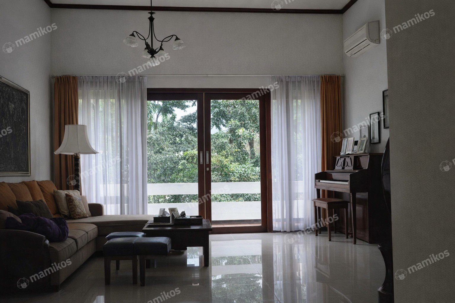Rumah Sertifikat SHM 4 Kamar Tidur 3 Kamar Mandi Pondok Indah Jakarta Selatan