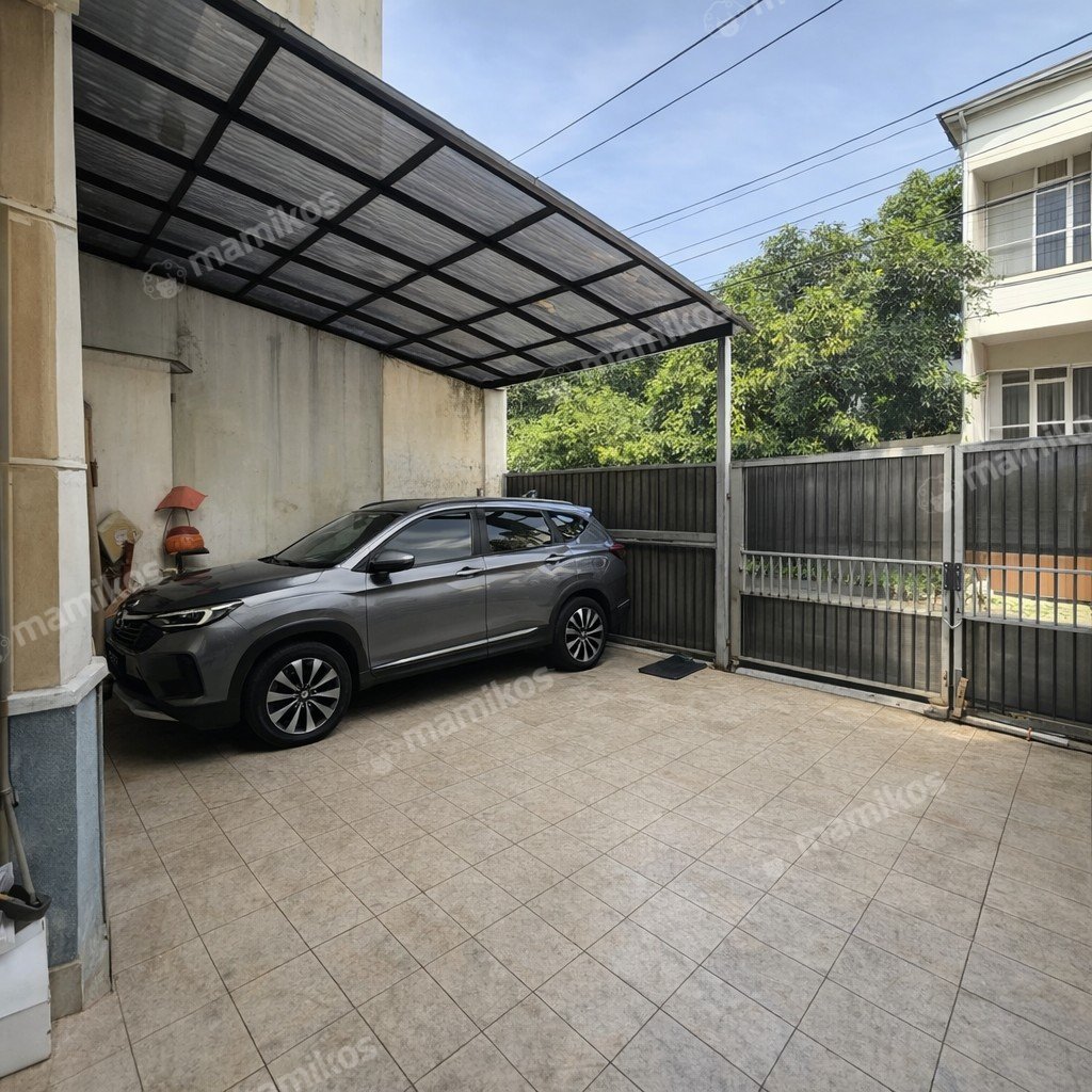 Rumah Sertifikat SHM 3 Kamar Tidur 3 Kamar Mandi Taman Ratu Jakarta Barat - Photo 2