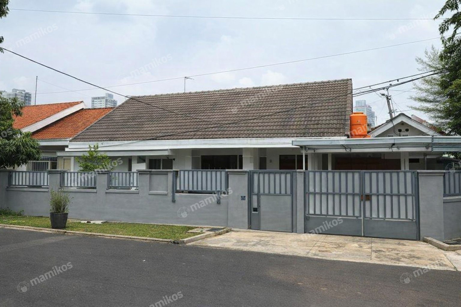 Rumah Sertifikat SHM 3 Kamar Tidur 3 Kamar Mandi Kebayoran Baru Jakarta Selatan