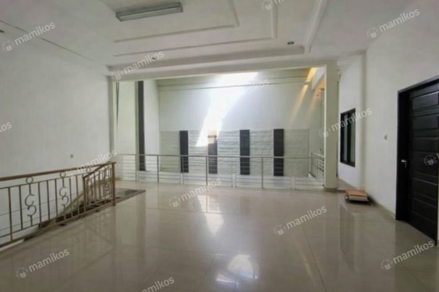 Rumah Sertifikat SHM 5 Kamar Tidur 5 Kamar Mandi Sunter Jakarta Utara - Photo 4