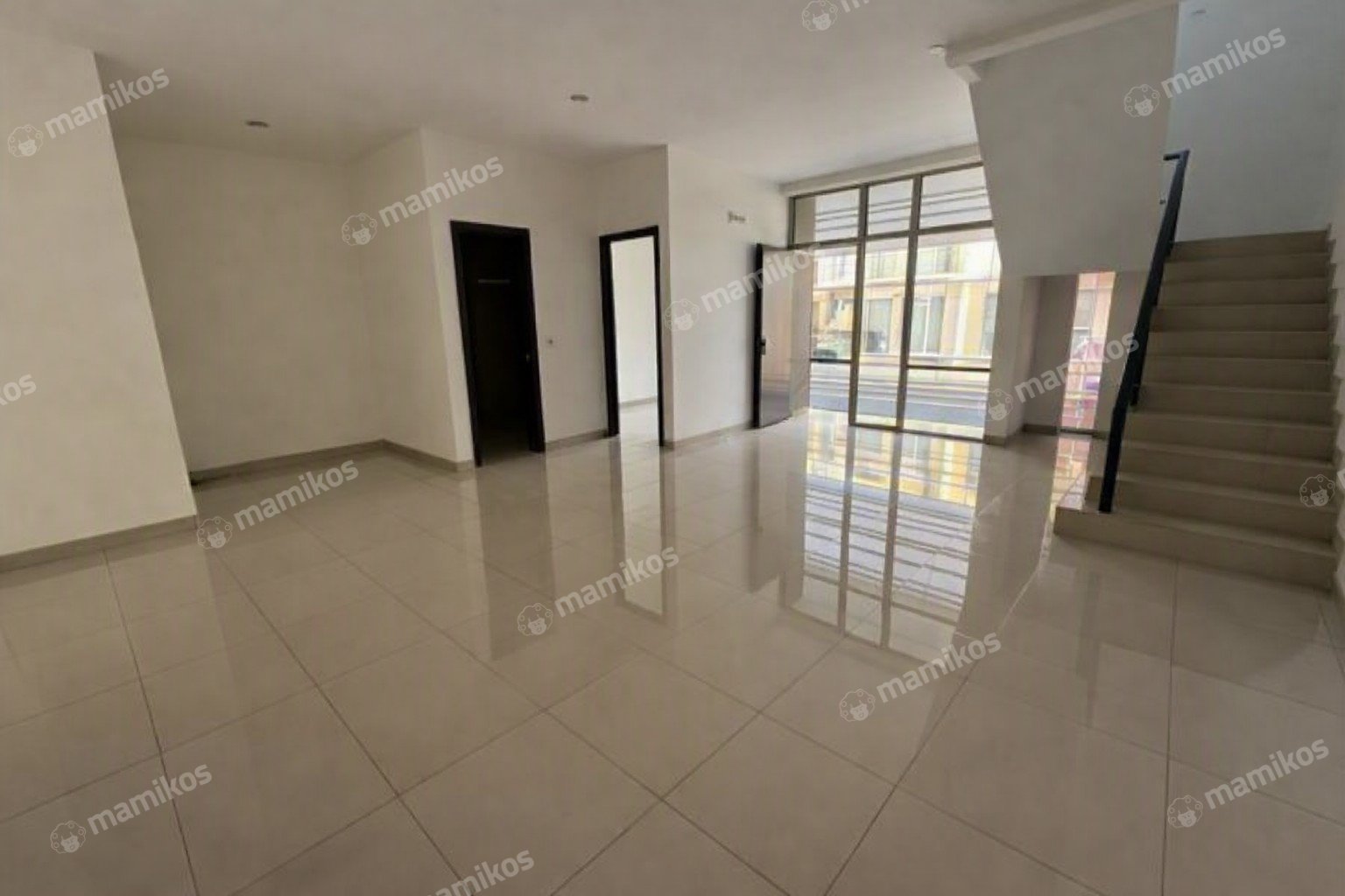 Rumah Sertifikat HGB 3 Kamar Tidur 3 Kamar Mandi Pantai Indah Kapuk 2 Jakarta Utara - Photo 3