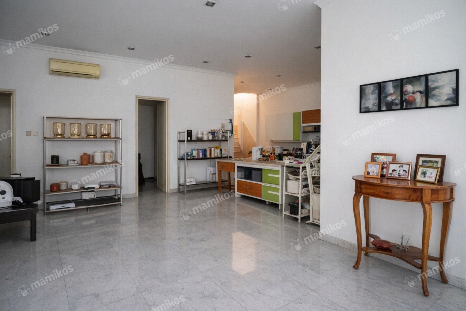 Rumah Sertifikat SHM 4 Kamar Tidur 5 Kamar Mandi Intercon Jakarta Barat - Photo 3