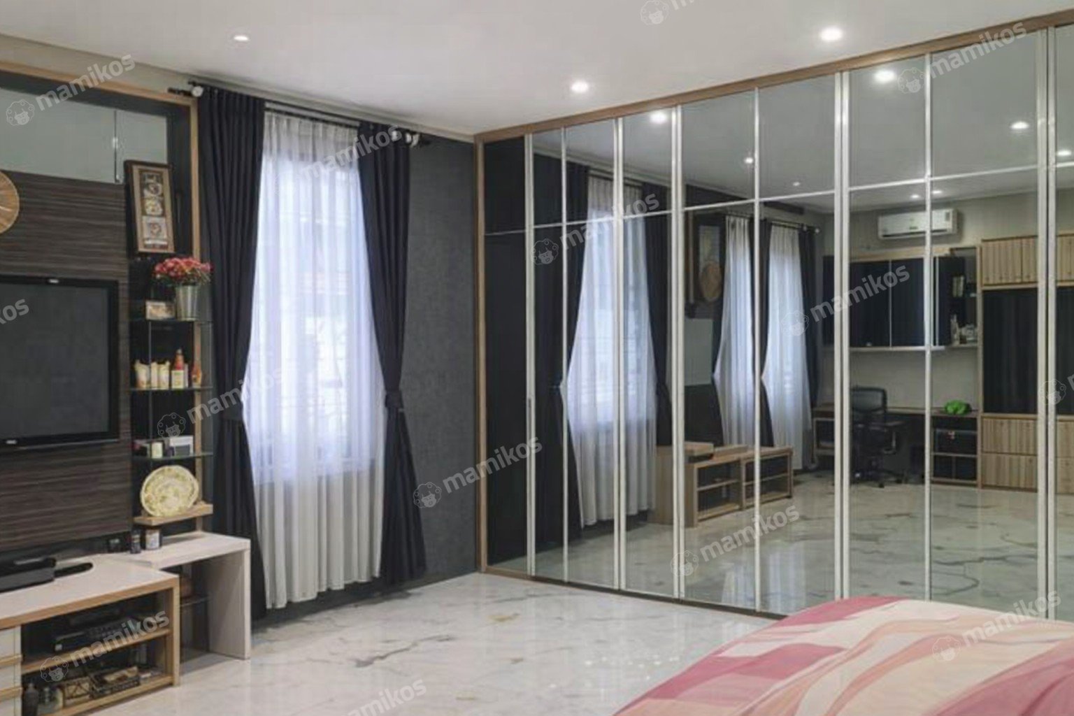 Rumah Sertifikat SHM 7 Kamar Tidur 6 Kamar Mandi Pantai Indah Kapuk Jakarta Utara