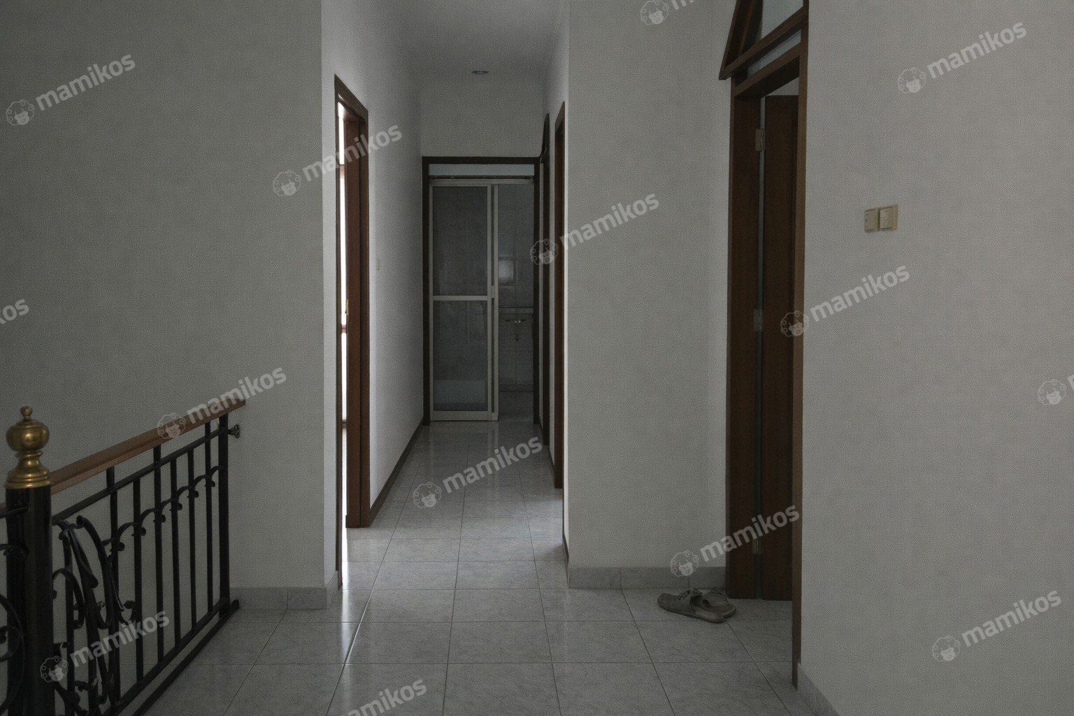 Rumah Sertifikat SHM 3 Kamar Tidur 3 Kamar Mandi Sunter Jakarta Utara - Photo 2