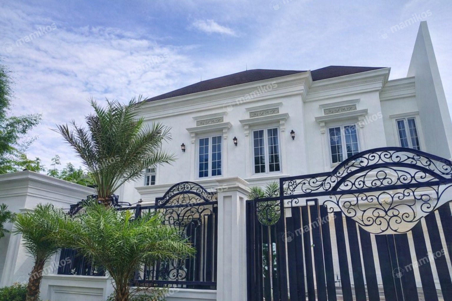 Rumah Sertifikat SHM 5 Kamar Tidur 5 Kamar Mandi Pondok Indah Jakarta Selatan