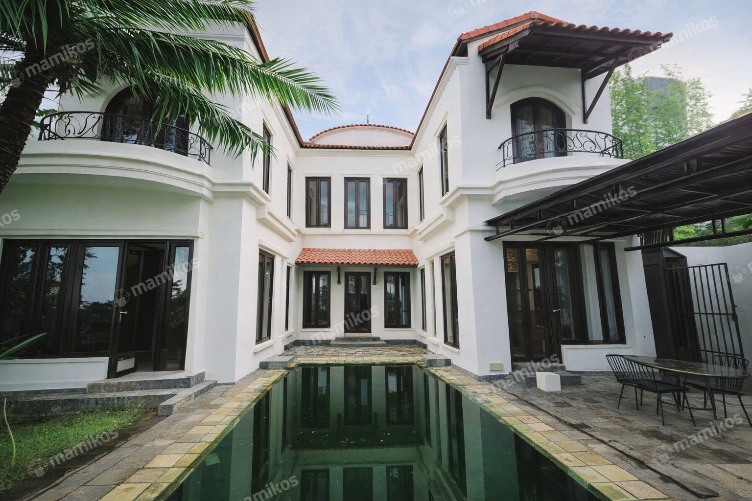 Rumah Sertifikat HGB 4 Kamar Tidur 4 Kamar Mandi Pantai Mutiara Jakarta Utara