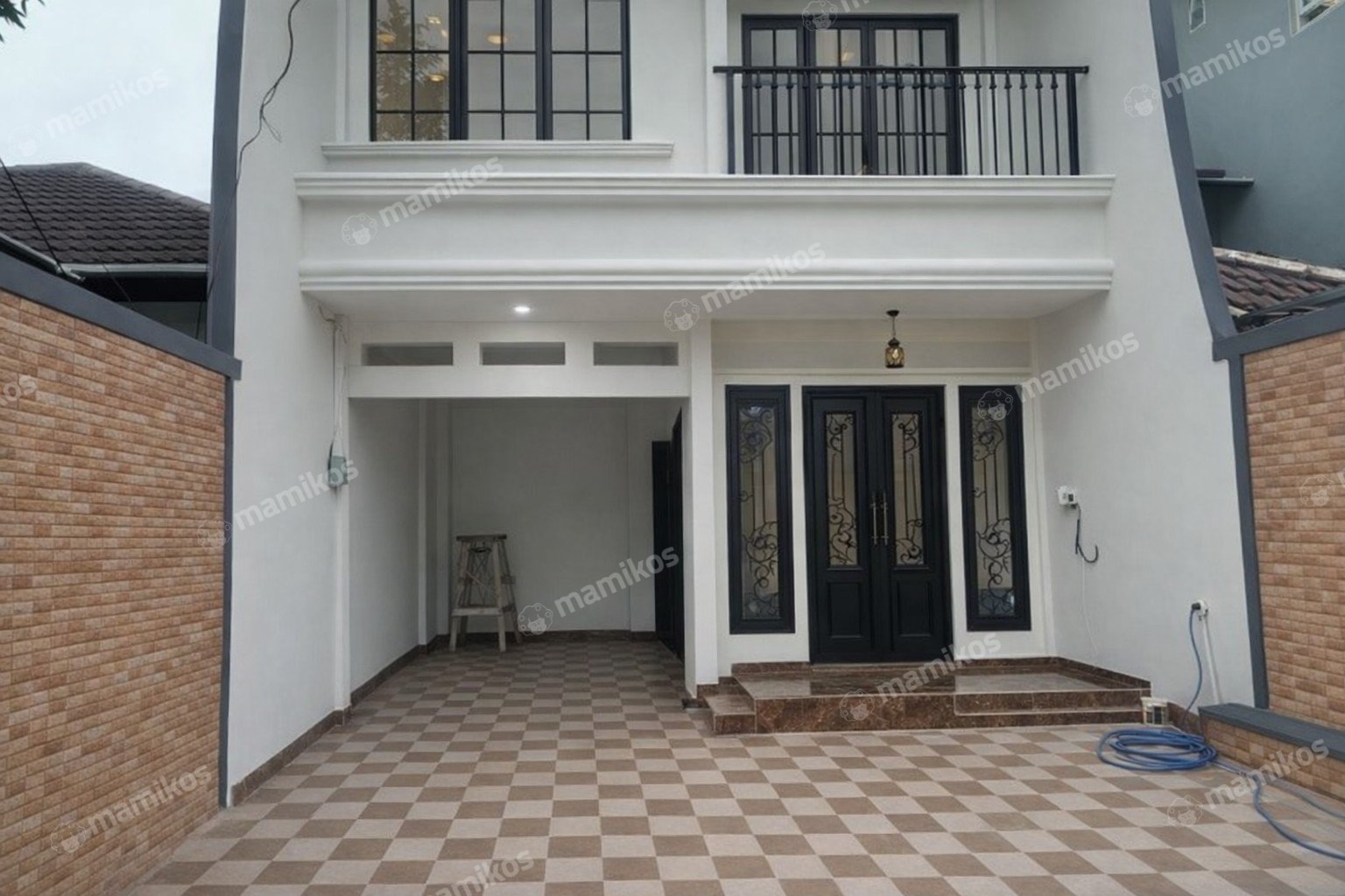 Rumah Sertifikat SHM 3 Kamar Tidur 5 Kamar Mandi Joglo Jakarta Barat