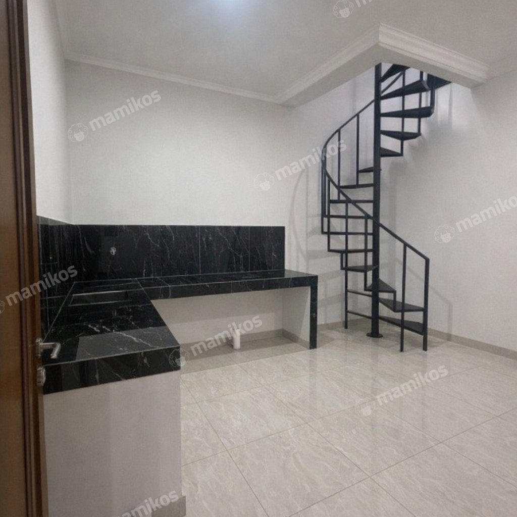Rumah Sertifikat SHM 3 Kamar Tidur 5 Kamar Mandi Joglo Jakarta Barat - Photo 3