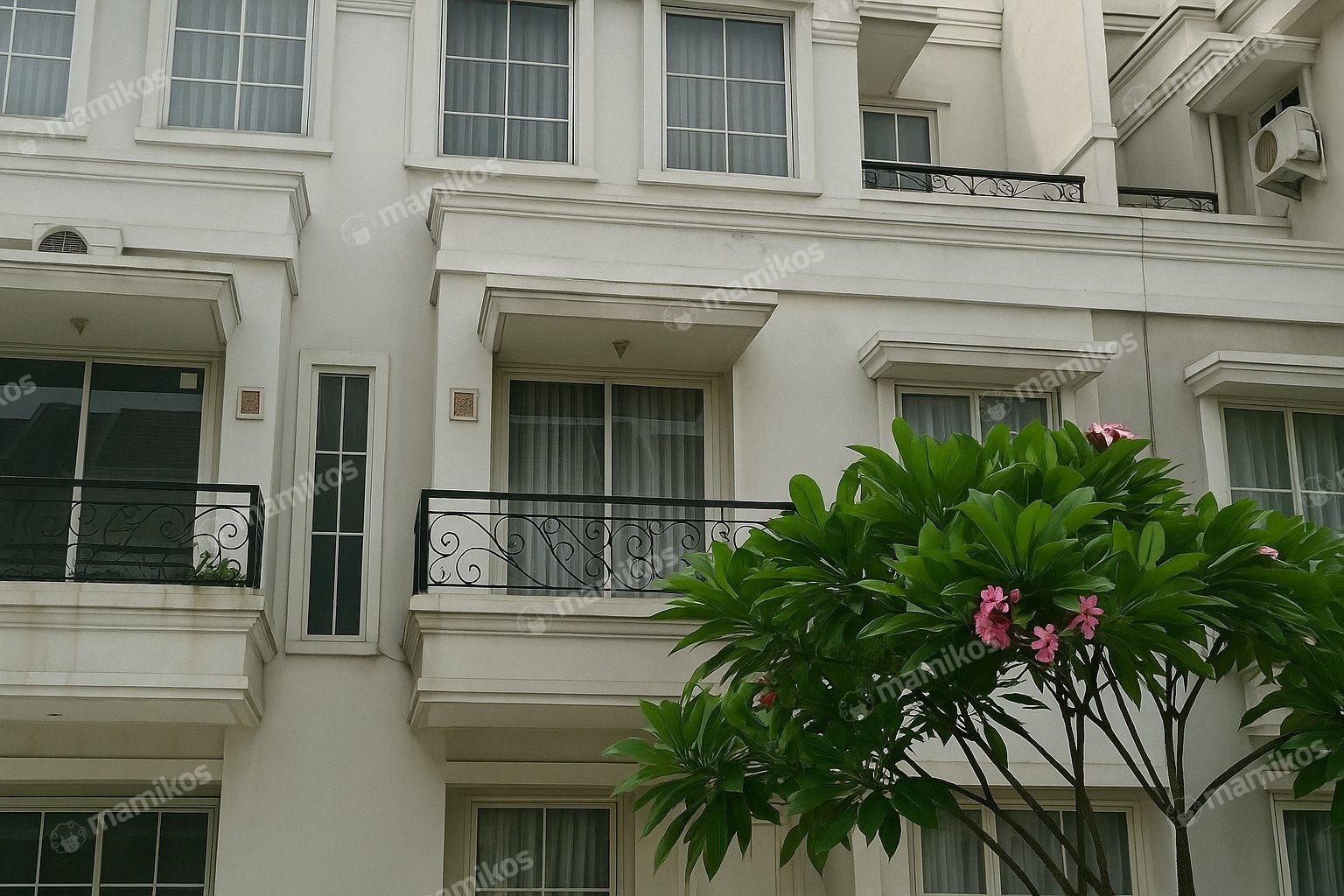 Rumah Sertifikat HGB 4 Kamar Tidur 4 Kamar Mandi Kelapa Gading Jakarta Utara