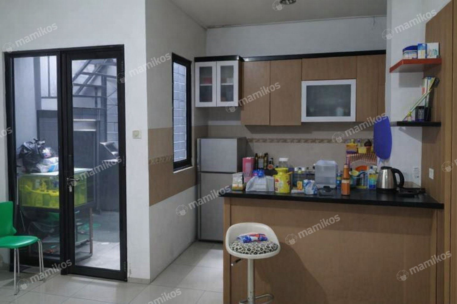 Rumah Sertifikat SHM 4 Kamar Tidur 3 Kamar Mandi Daan Mogot Jakarta Barat