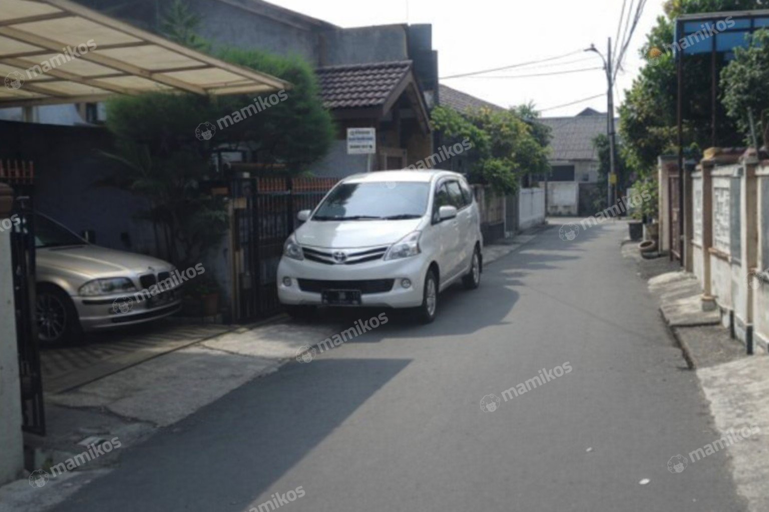 Rumah Sertifikat SHM 4 Kamar Tidur 3 Kamar Mandi Jatiwaringin Jakarta Timur