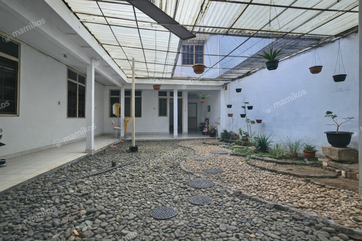 Rumah Sertifikat SHM 4 Kamar Tidur 3 Kamar Mandi Jatinegara Jakarta Timur