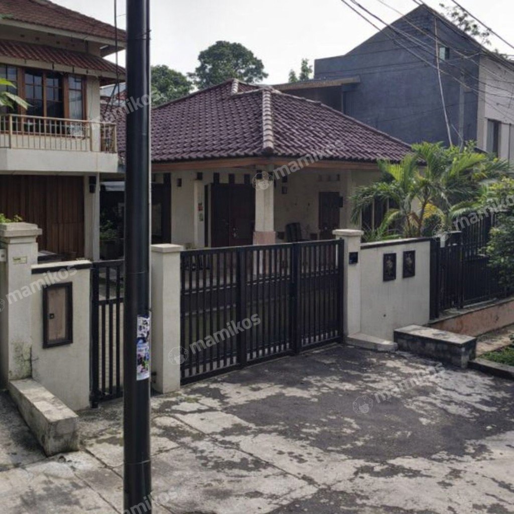 Rumah Sertifikat SHM 4 Kamar Tidur 3 Kamar Mandi Kebayoran Baru Jakarta Selatan