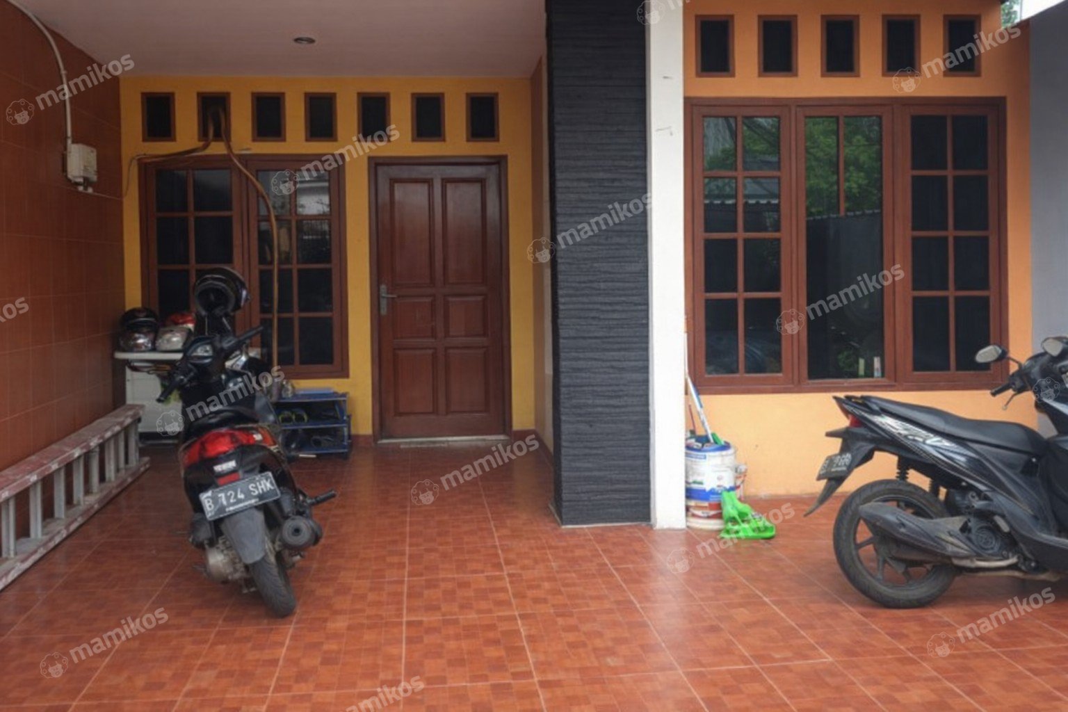 Rumah 4 Kamar Tidur 2 Kamar Mandi 2 Lantai Tebet Jakarta Selatan