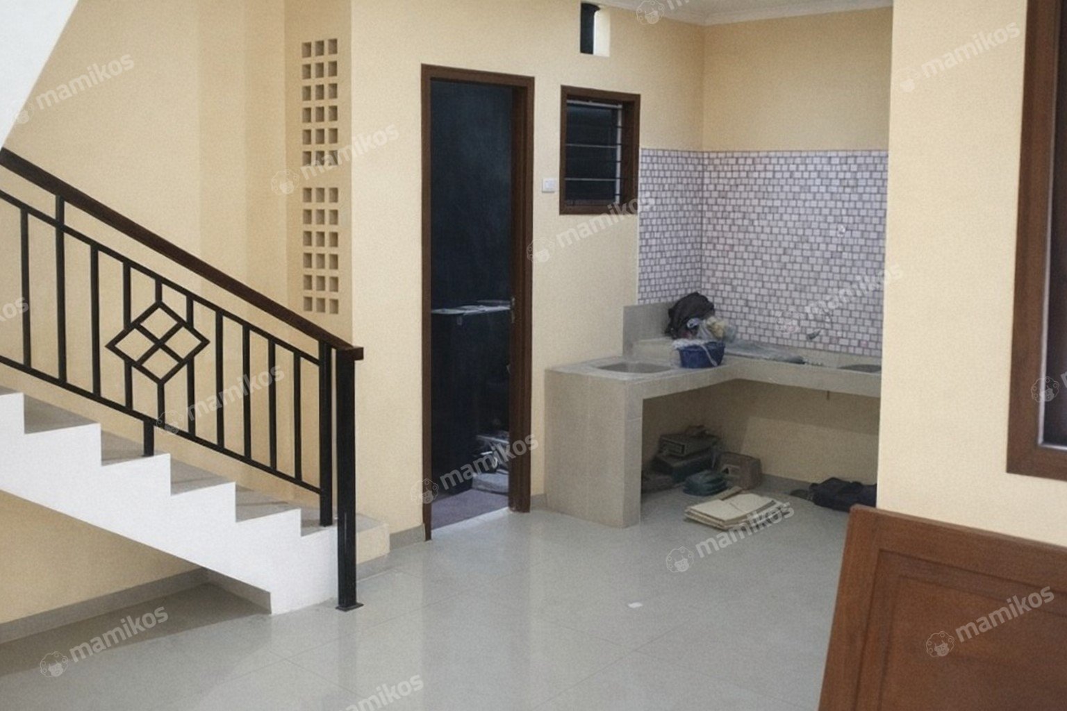 Rumah 4 Kamar Tidur 2 Kamar Mandi 2 Lantai Tebet Jakarta Selatan - Photo 4