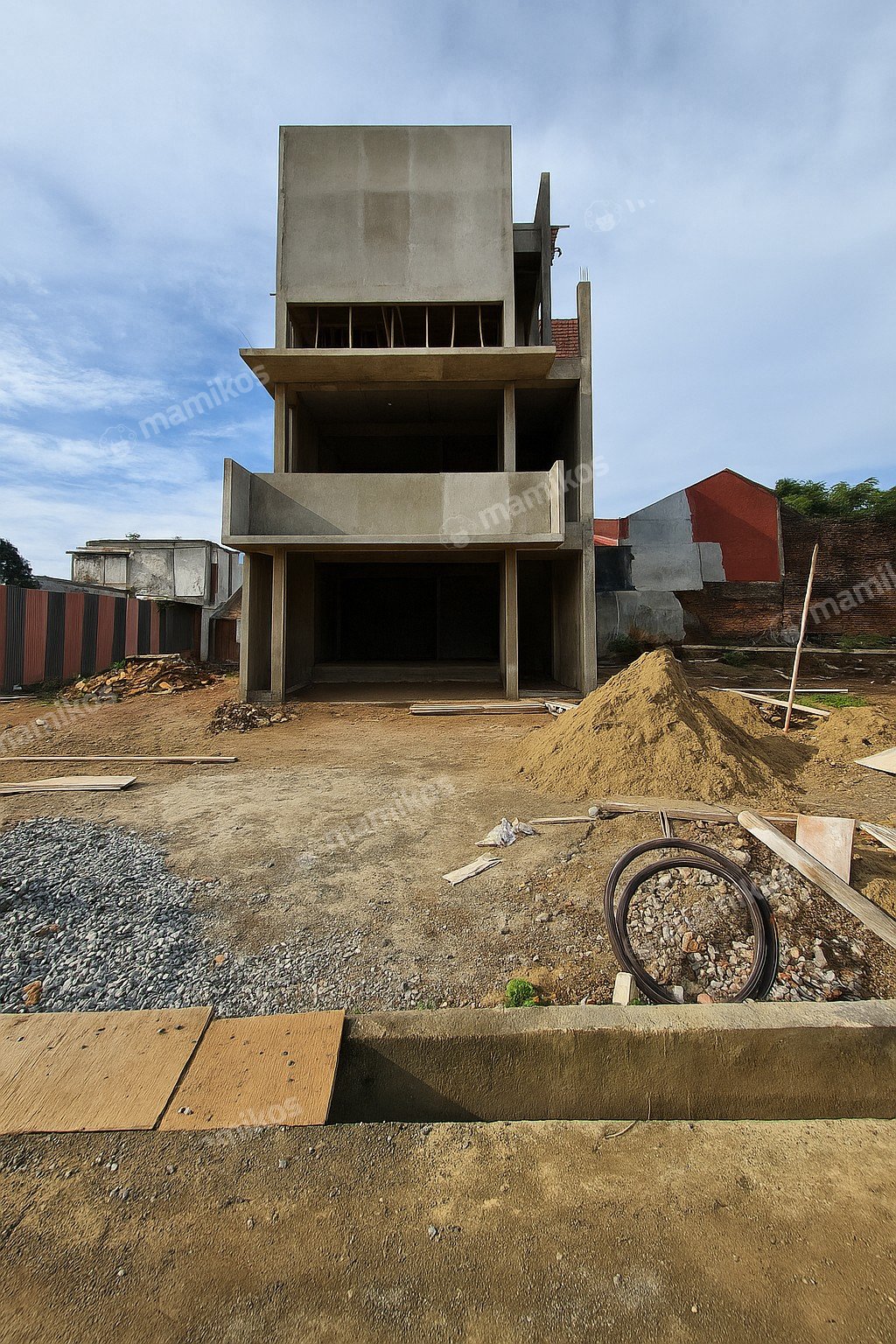 Rumah Sertifikat SHM 4 Kamar Tidur 4 Kamar Mandi Duren Sawit Jakarta Timur - Photo 2