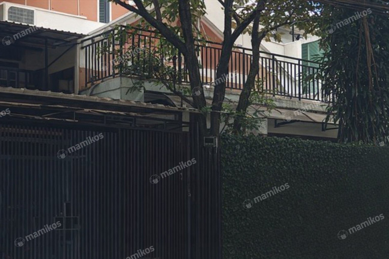Rumah Sertifikat SHM 7 Kamar Tidur 7 Kamar Mandi Kemanggisan Jakarta Barat