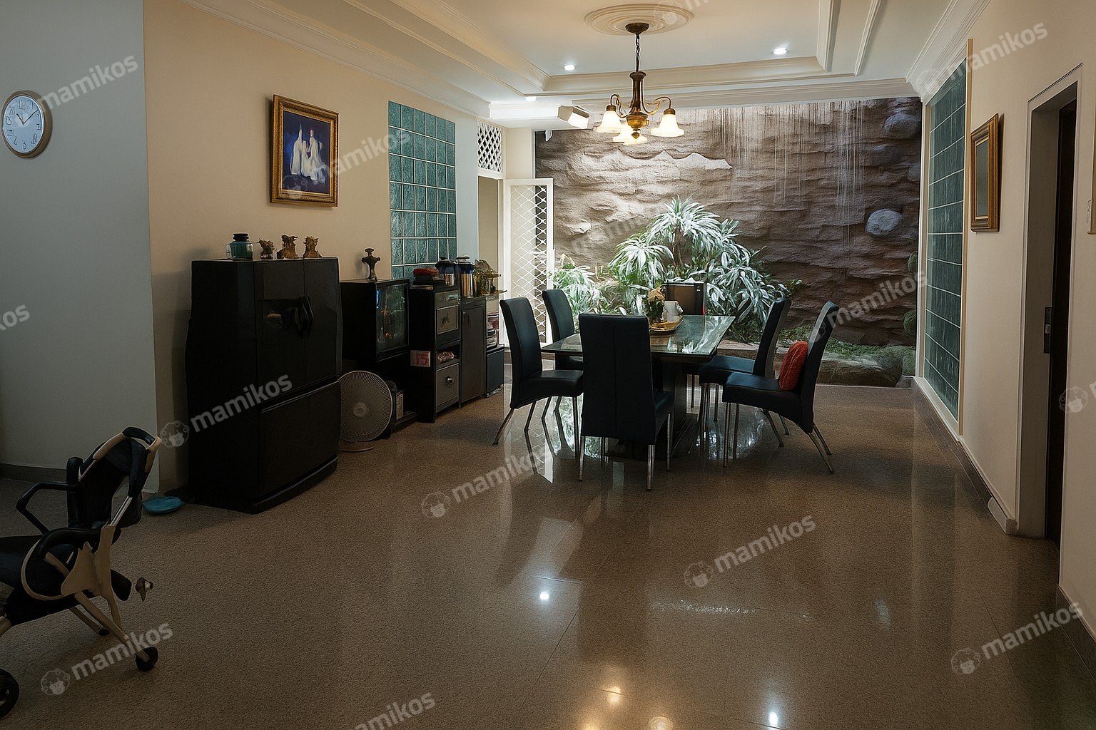 Rumah Sertifikat SHM 4 Kamar Tidur 4 Kamar Mandi Intercon Jakarta Barat