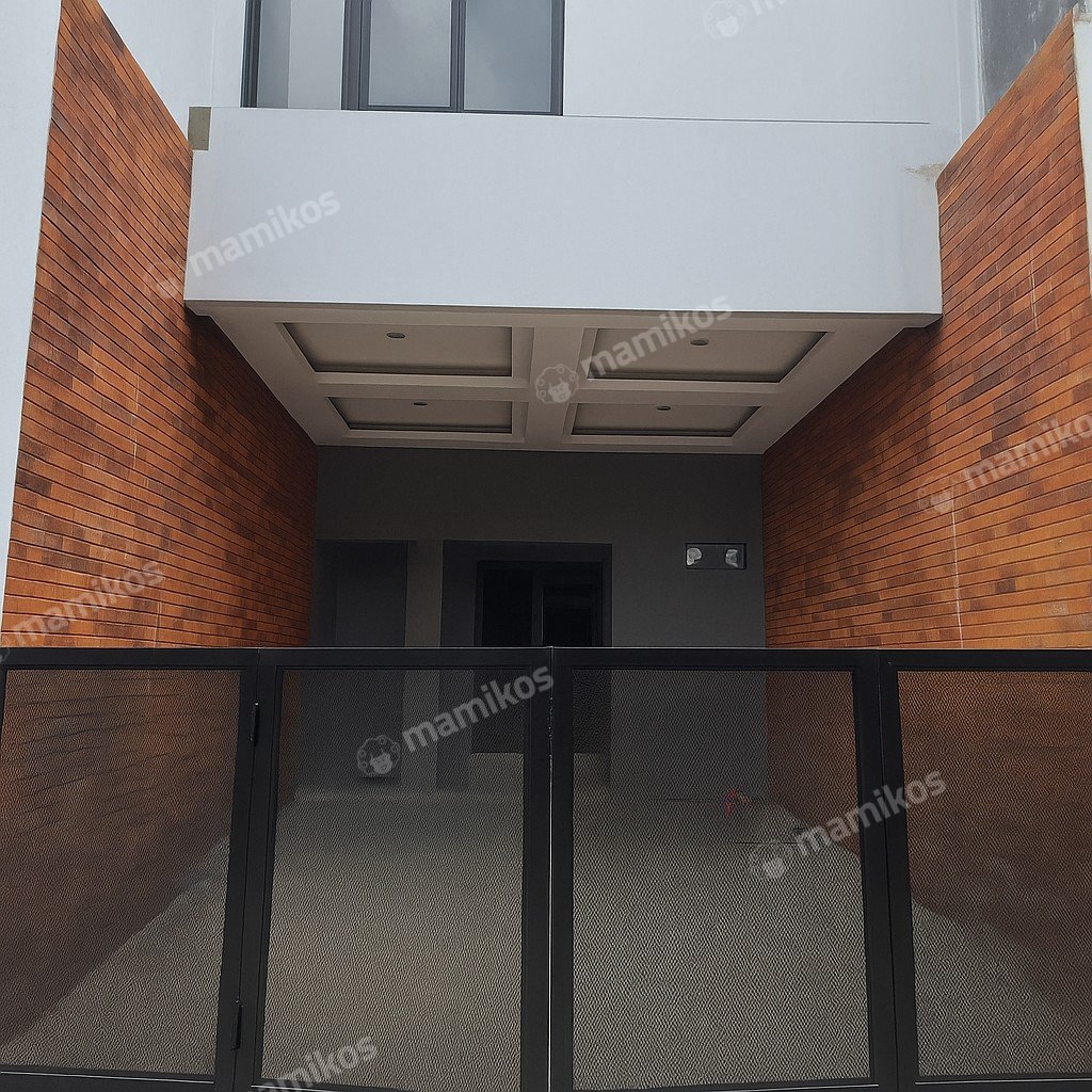 Rumah Sertifikat SHM 4 Kamar Tidur 4 Kamar Mandi Matraman Jakarta Timur