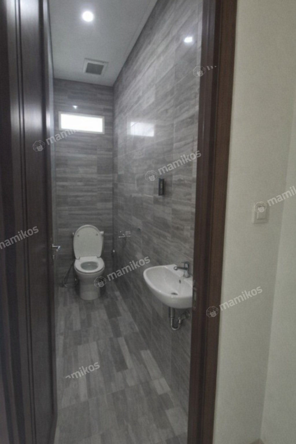 Rumah Sertifikat SHM 3 Kamar Tidur 2 Kamar Mandi Kampung Rambutan Jakarta Timur - Photo 2
