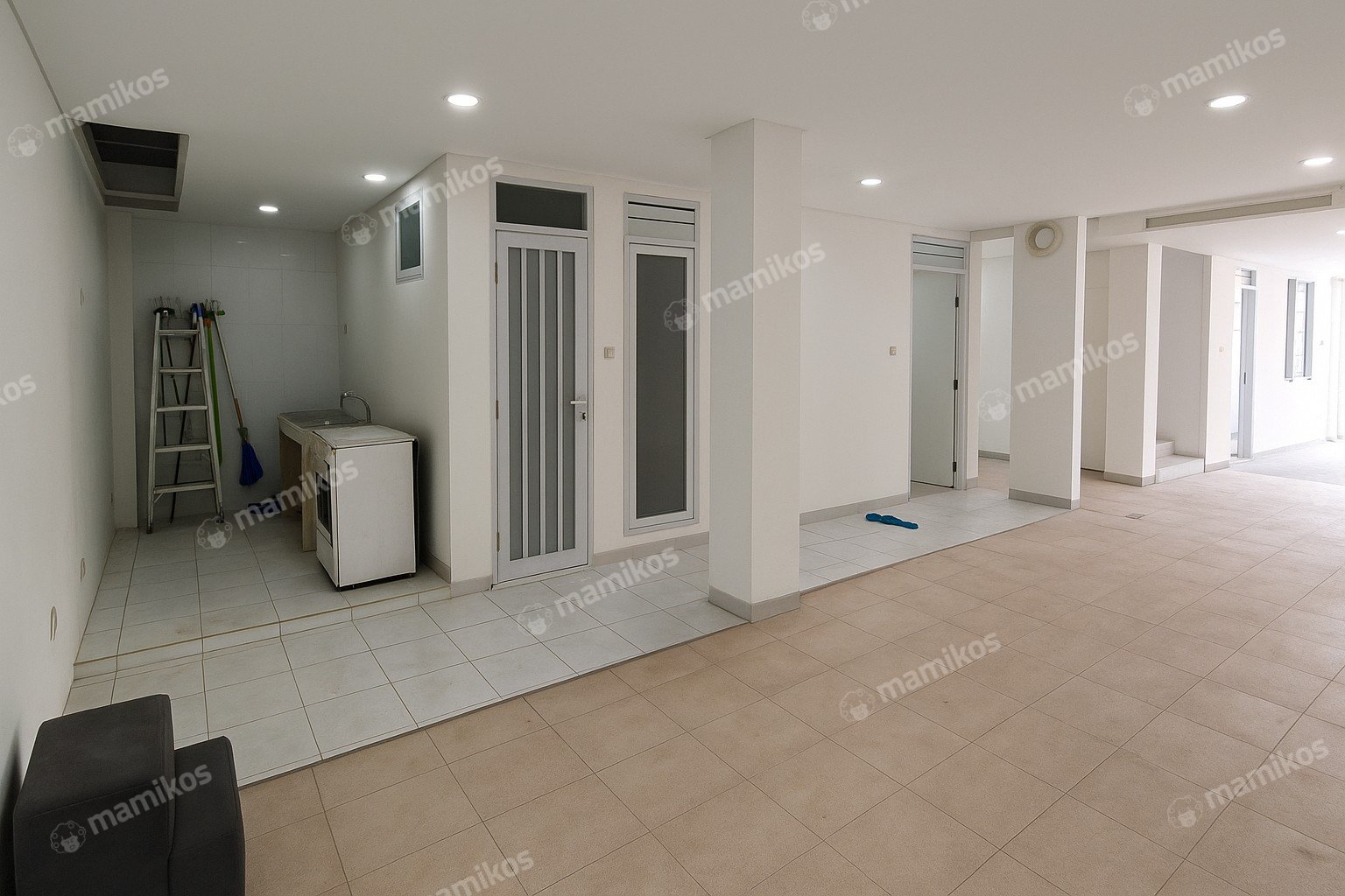 Rumah Sertifikat SHM 5 Kamar Tidur 5 Kamar Mandi Green Ville Jakarta Barat - Photo 2