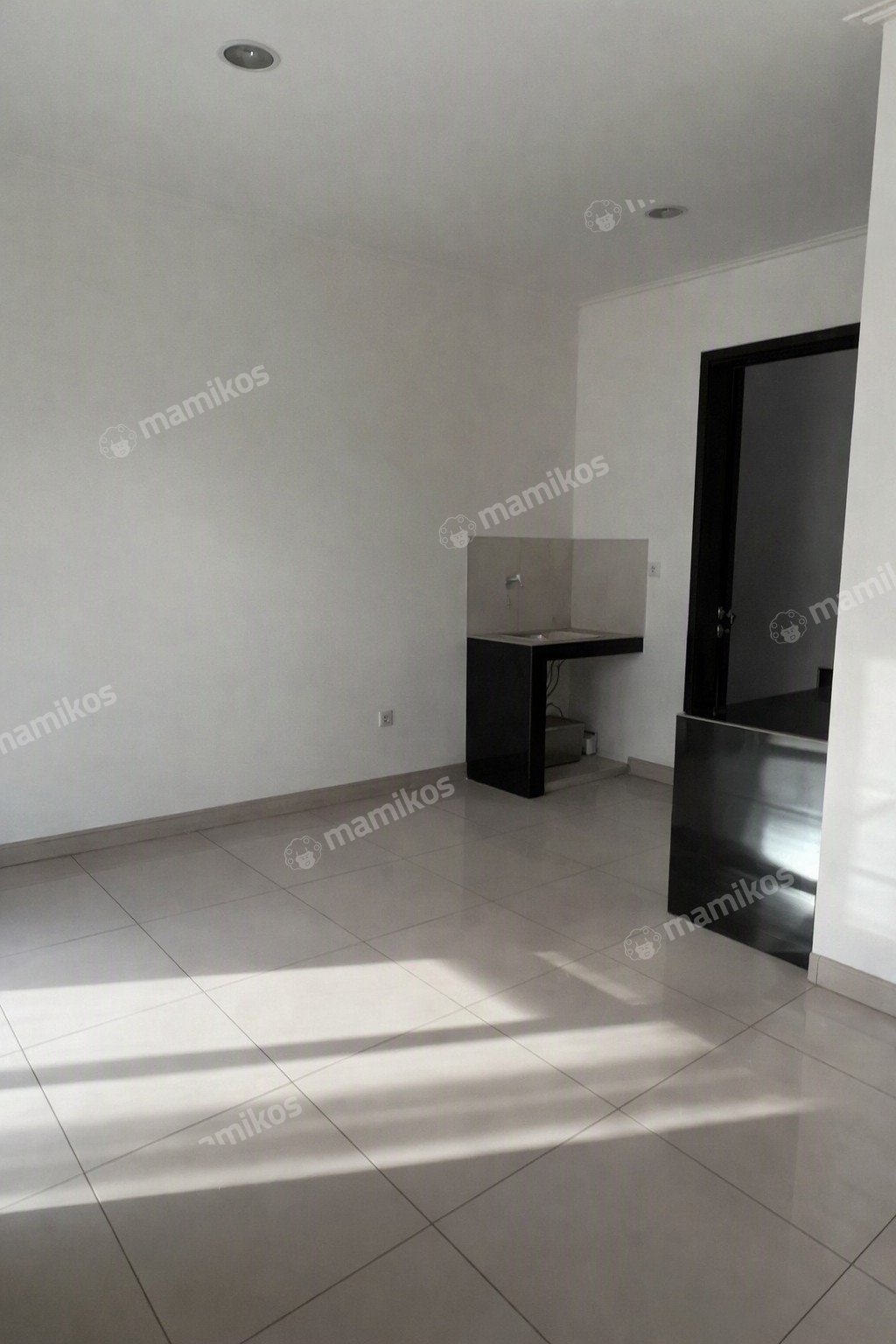Rumah 2 Kamar Tidur 1 Kamar Mandi 2 Lantai Pantai Indah Kapuk Jakarta Utara - Photo 5