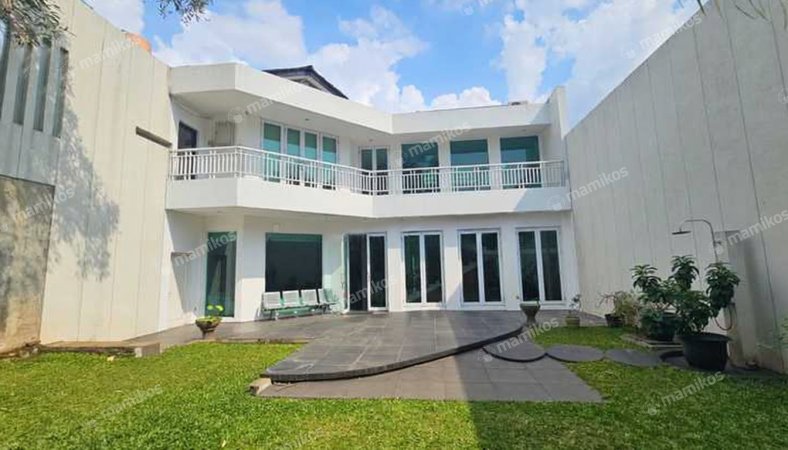 Rumah 5KT 4KM Menteng Jakarta Pusat