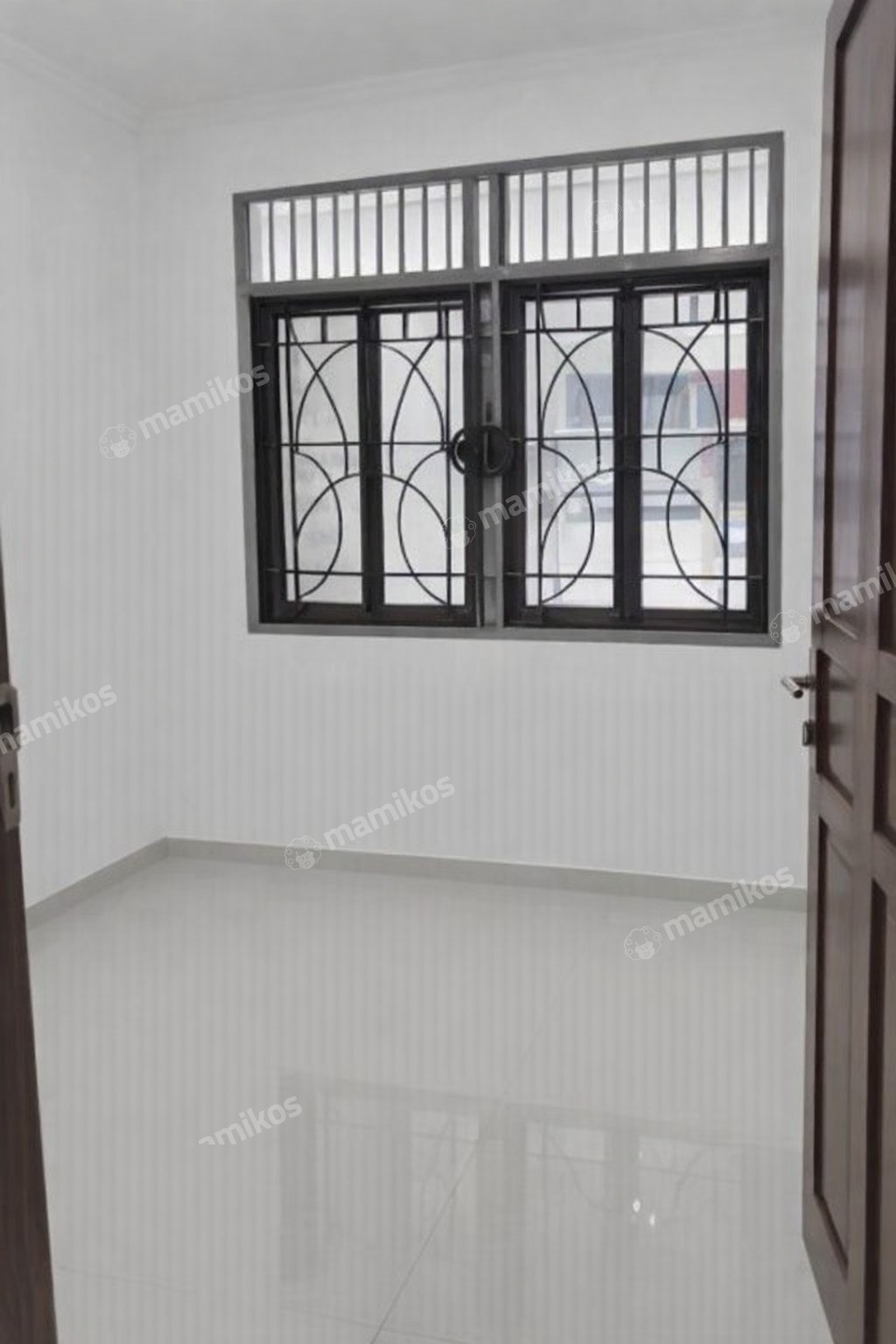 Rumah Sertifikat SHM 3 Kamar Tidur 3 Kamar Mandi Jelambar Jakarta Barat - Photo 5
