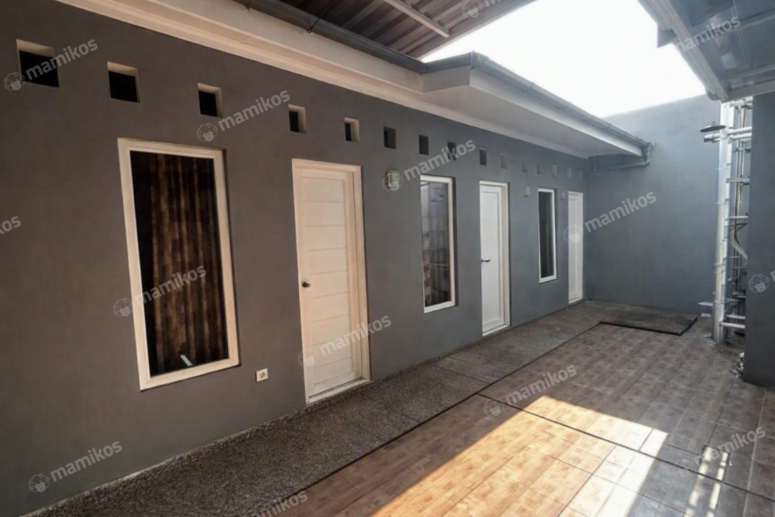 Rumah Sertifikat HGB 4 Kamar Tidur 4 Kamar Mandi Ancol Jakarta Utara - Photo 2